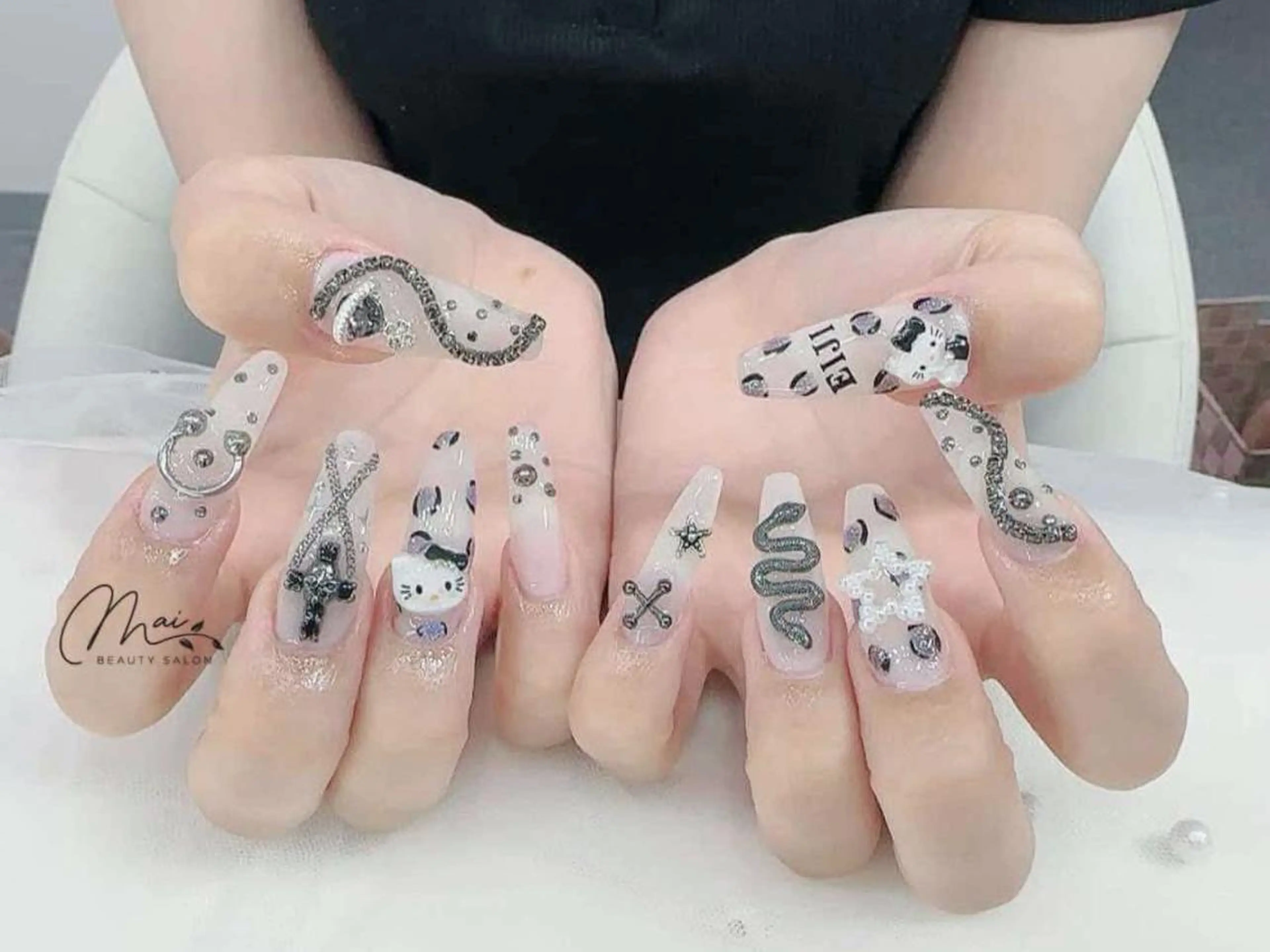 ネイル チークネイル クリアネイル フラッシュネイル フレンチネイル ハート MaiBeauty dodoのネイルデザイン