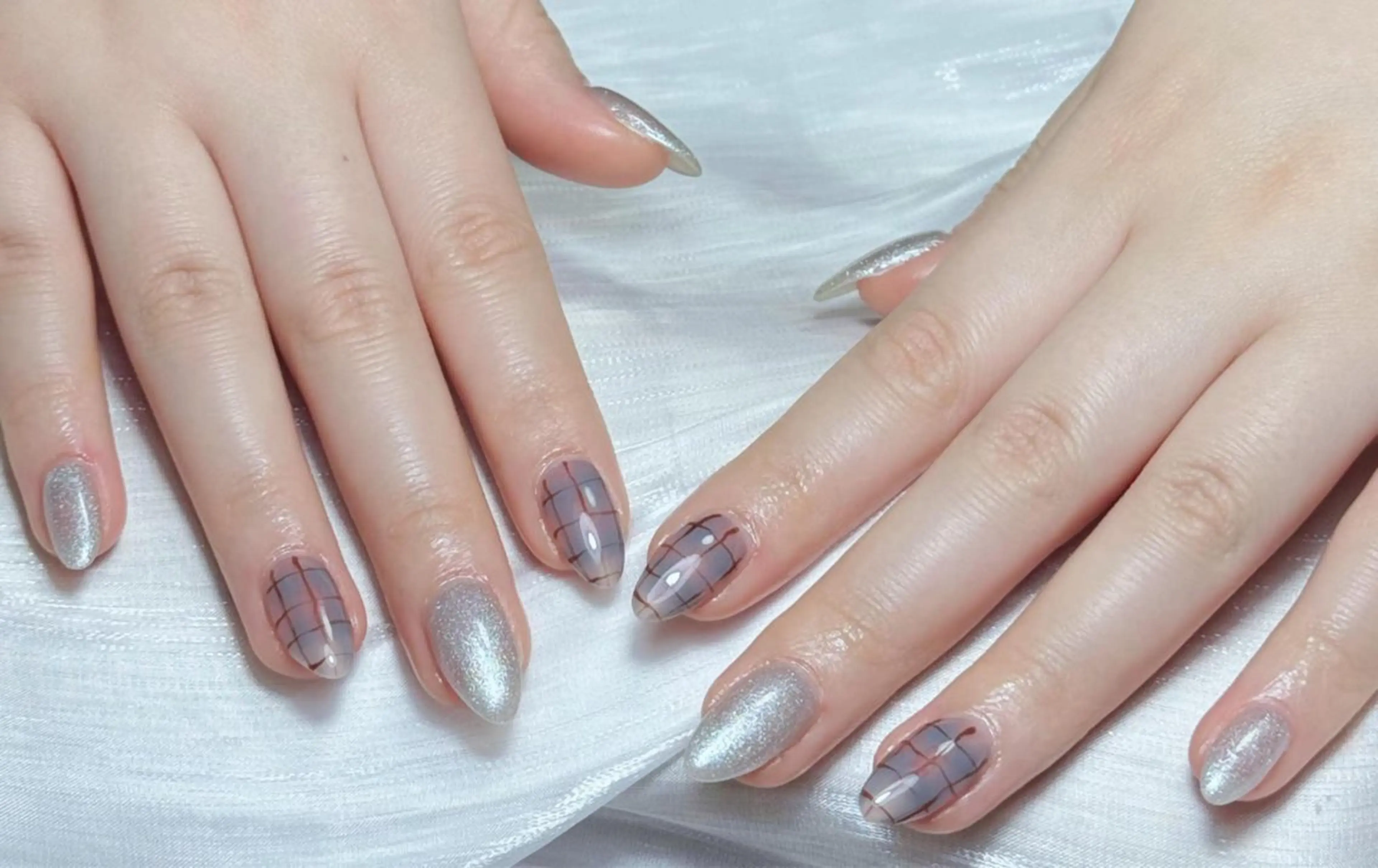 ネイル 小島 阿佑美のネイルデザイン