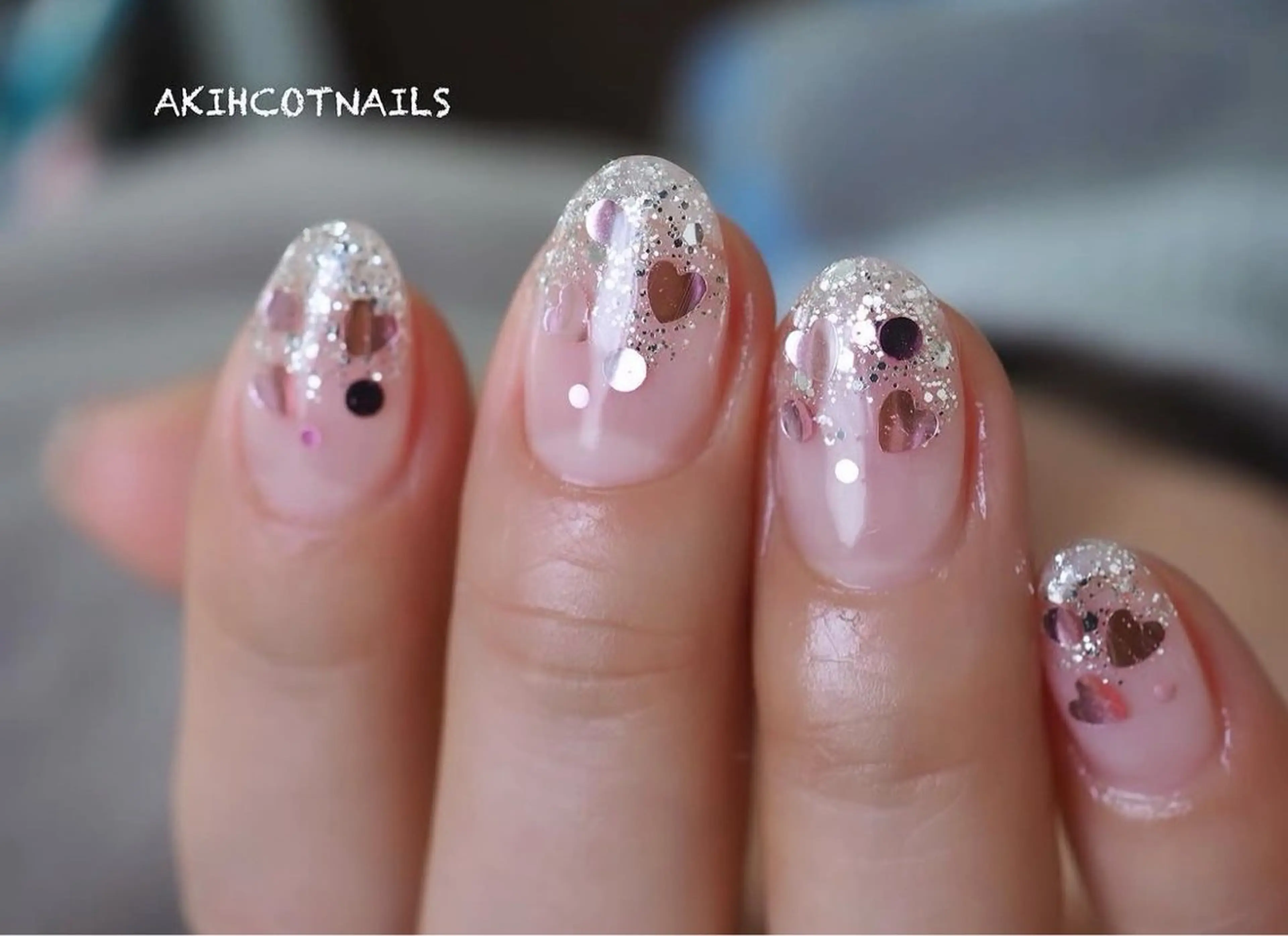 ネイル グラデーション ラメ(グリッター) ラメグラデーション AKIHCOT NAILSのネイルデザイン