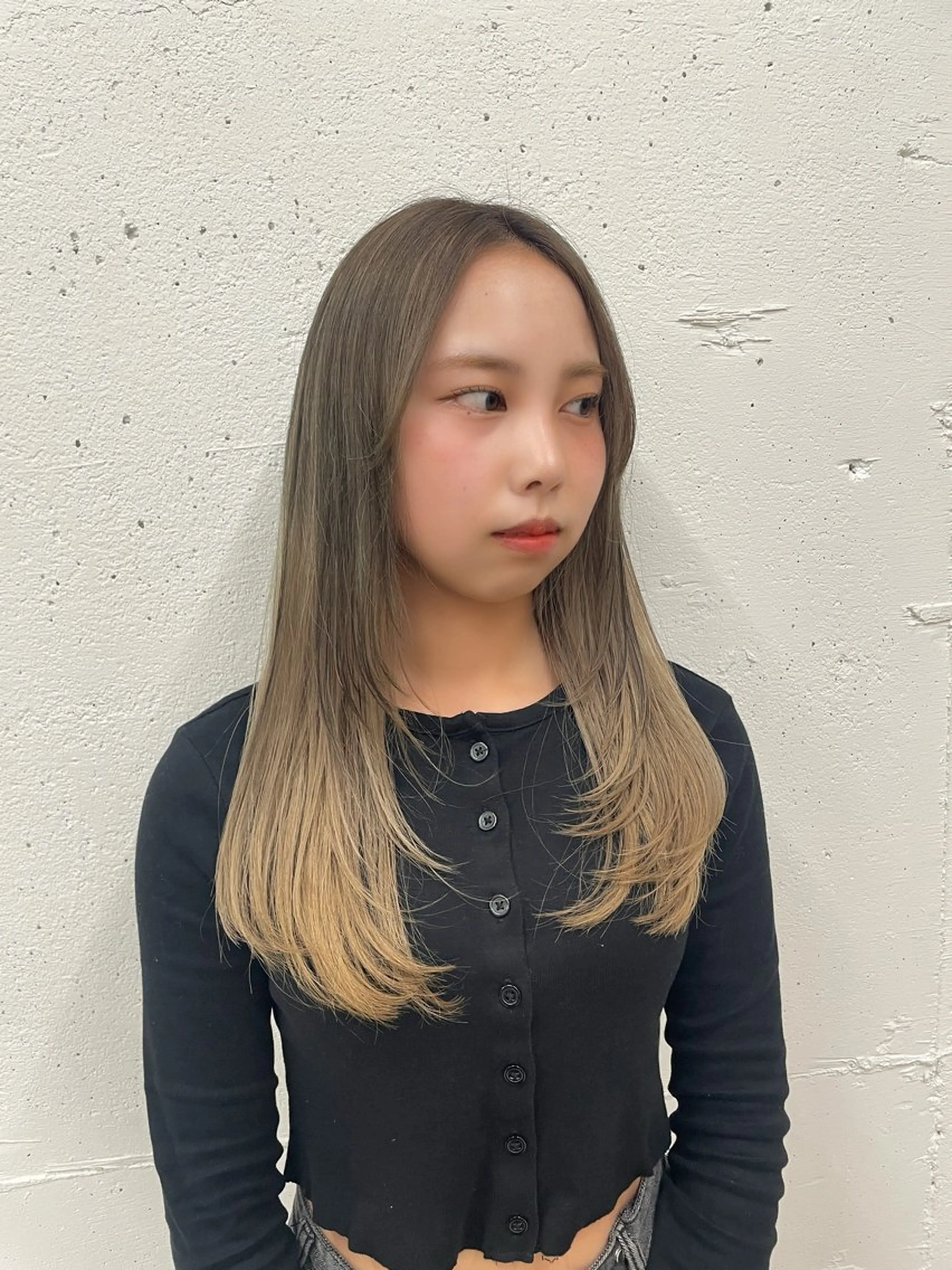 ロング カラー ロングレイヤー レイヤーカット ロング ヘアカラー suzu 🤍 【 grace 】のヘアスタイル