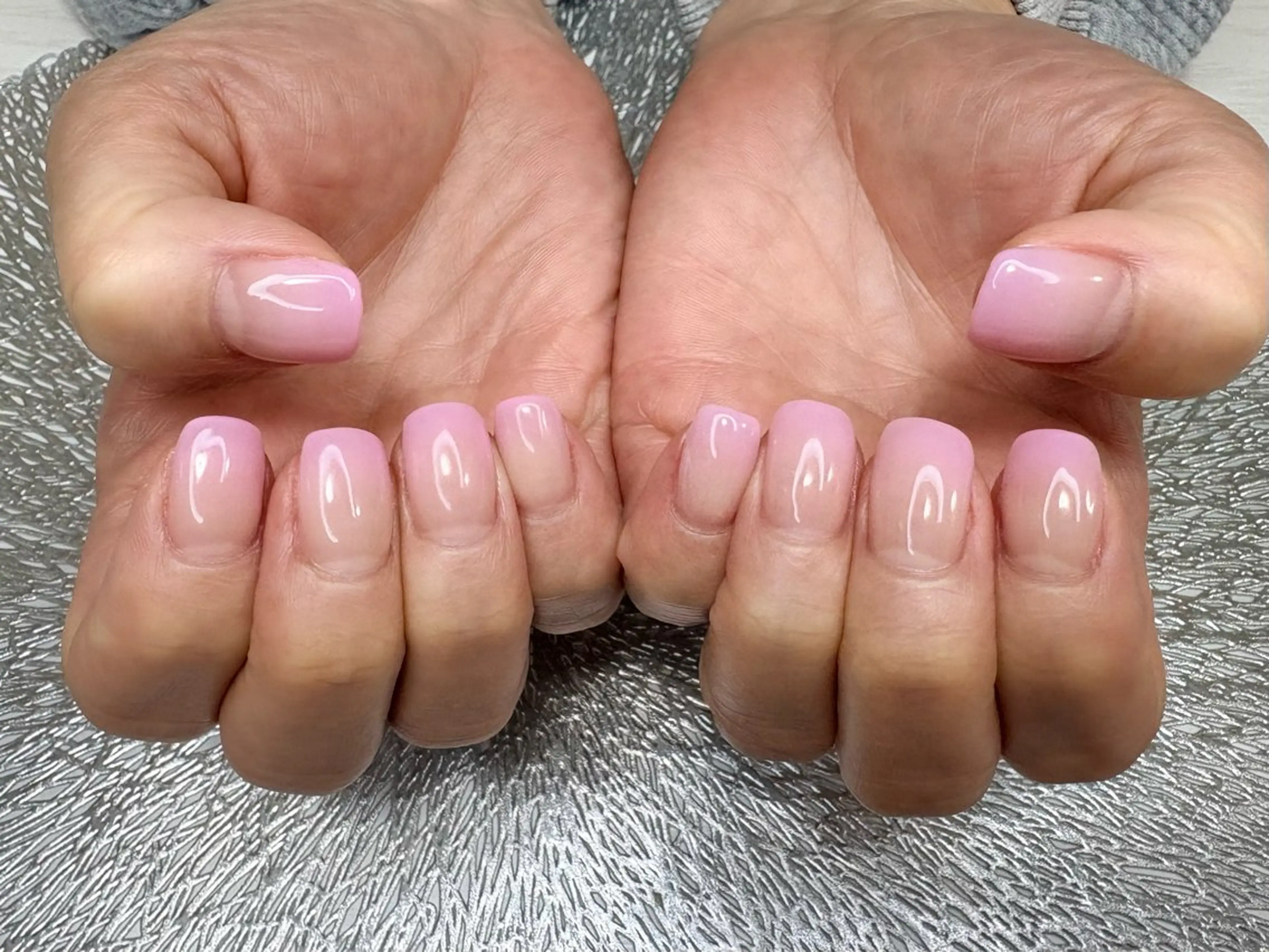 ネイル フットネイル ジェルネイル グラデーション ラメ(グリッター) マグネットネイル ハンドネイル ハンドケア ♡Bivi♡自爪に 優しいネイルサロンのネイルデザイン