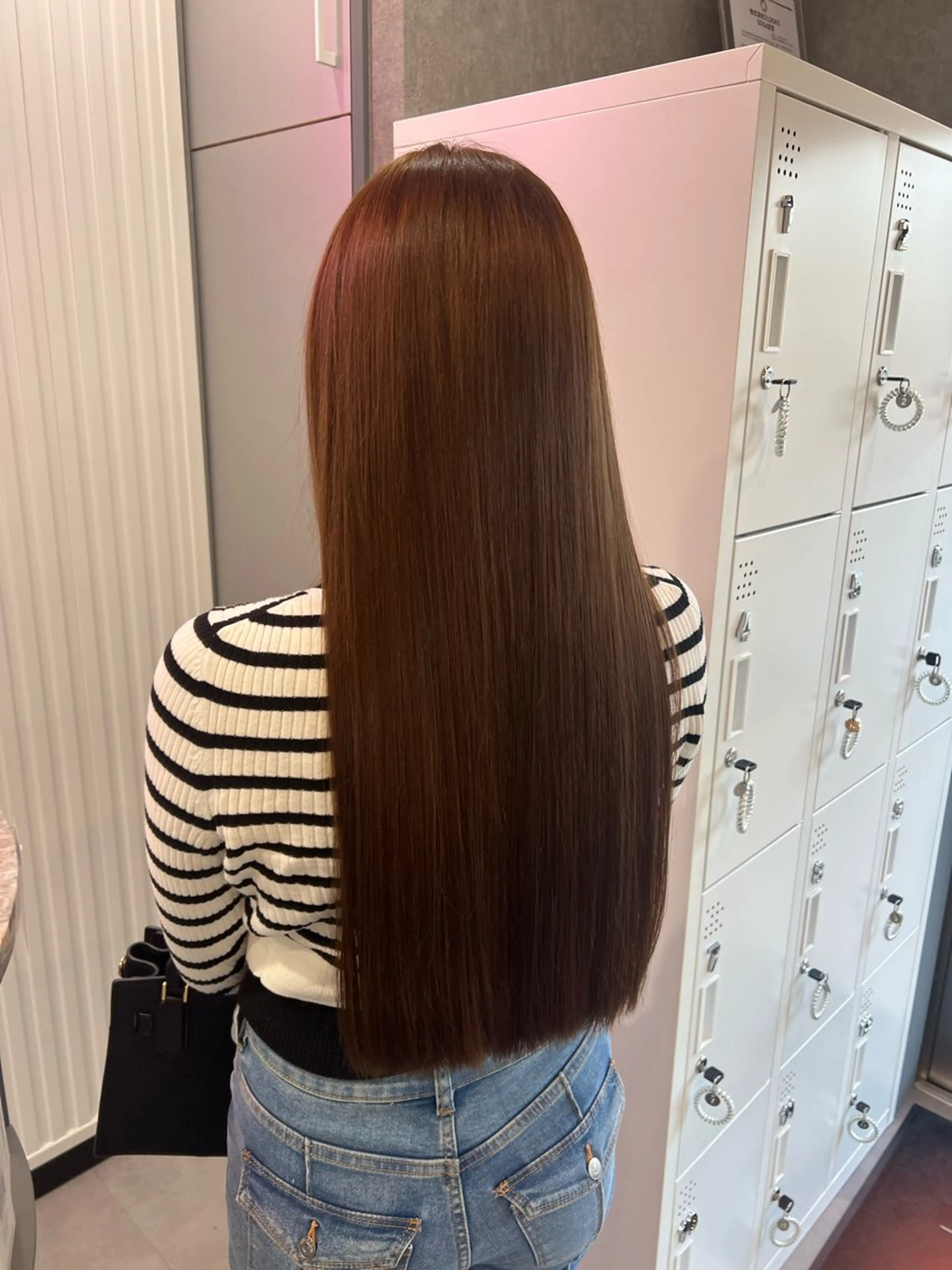 ロング カラー ベージュカラー オリーブベージュ ヘアカラー 本間 絵理奈‎のヘアスタイル