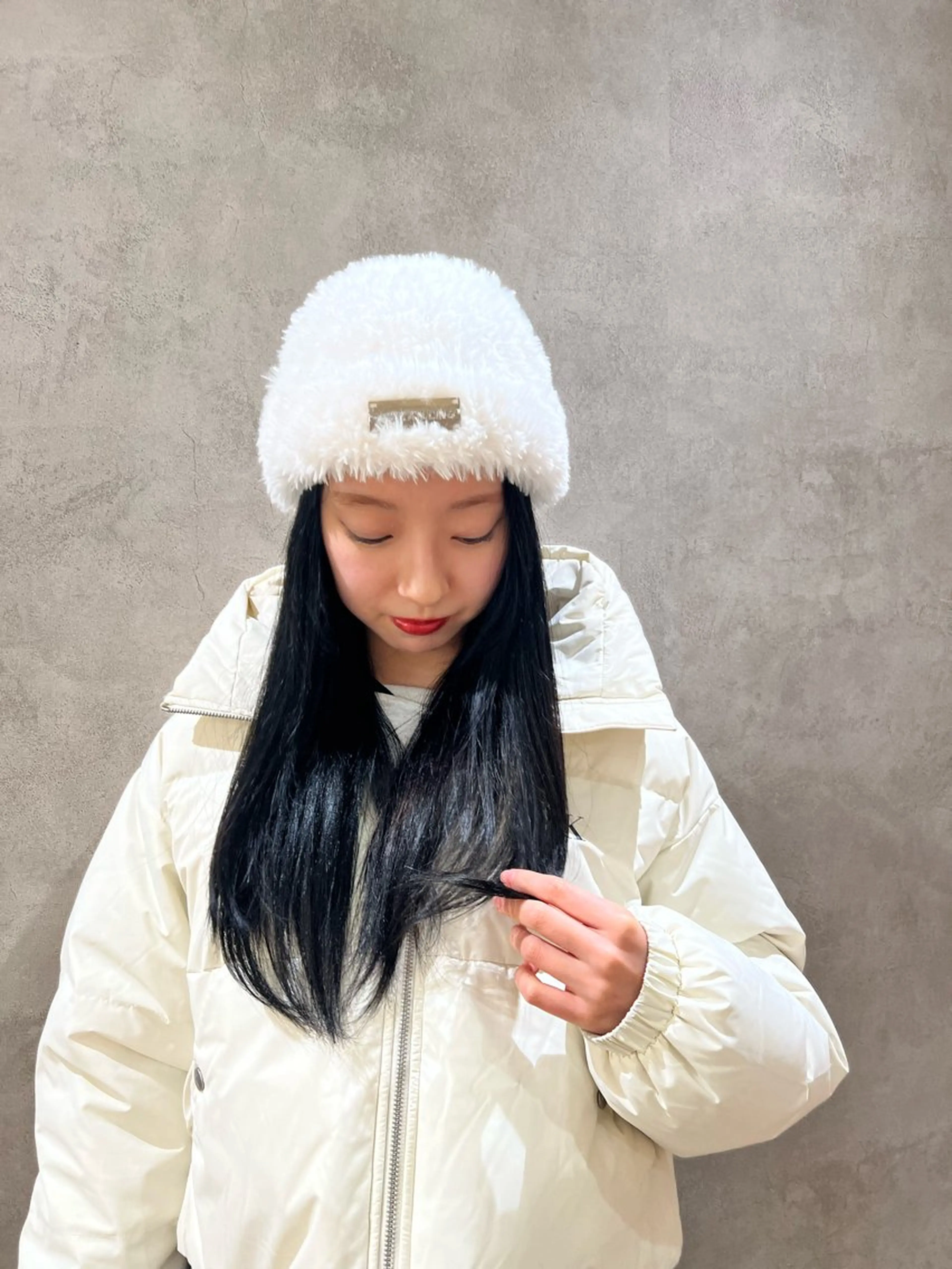 ロング カラー 黒髪 茂木 未海のヘアスタイル