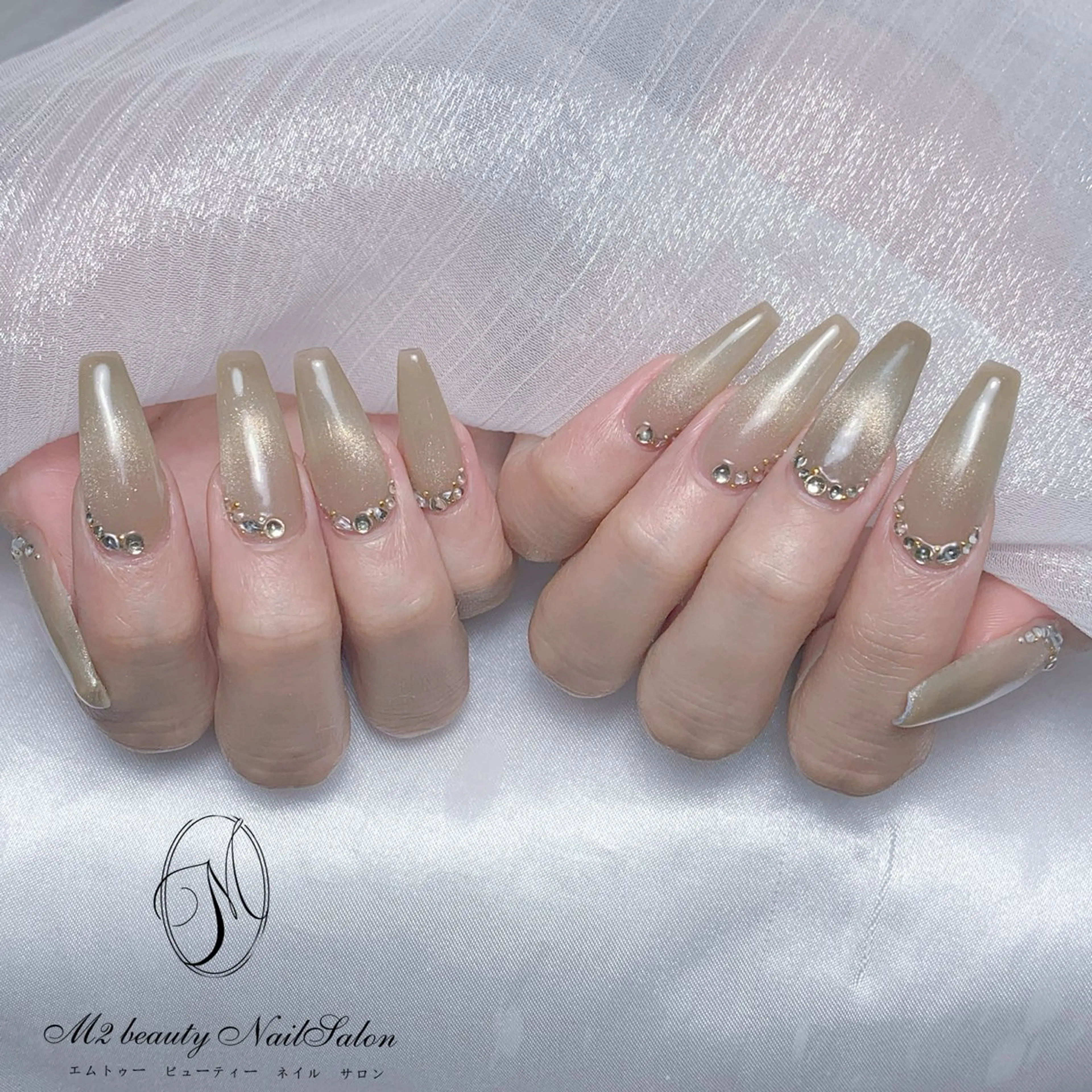 ネイル アートネイル フラッシュネイル フレンチネイル ガラスフレンチ グラデーション ハンドネイル M2 BEAUTY アユミのネイルデザイン