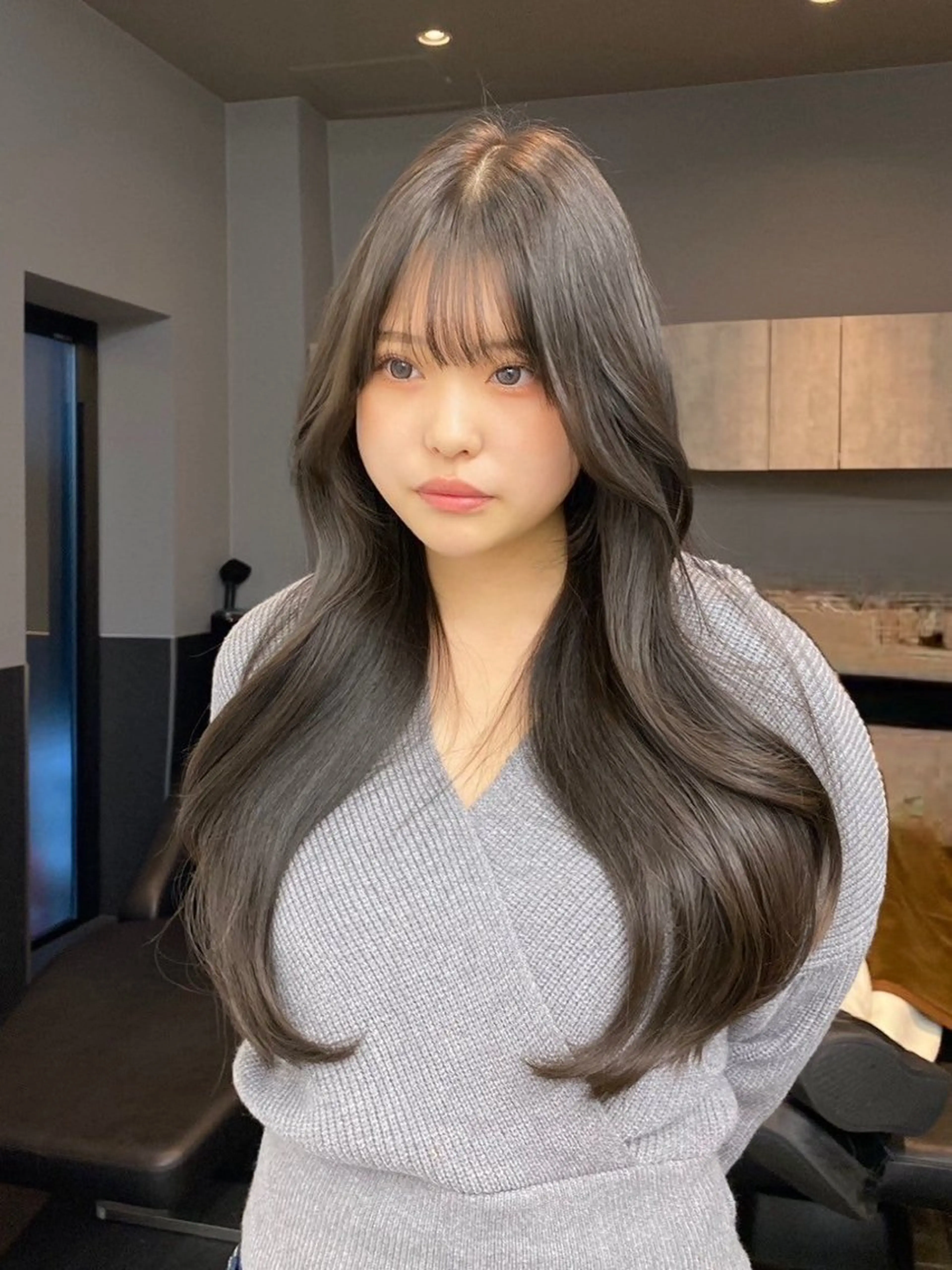 ロング カラー グレージュ くびれヘア ヨシンモリ 韓国風ヘア レイヤーカット レイヤー/艶カラー /韓国ヘア/高松のヘアスタイル