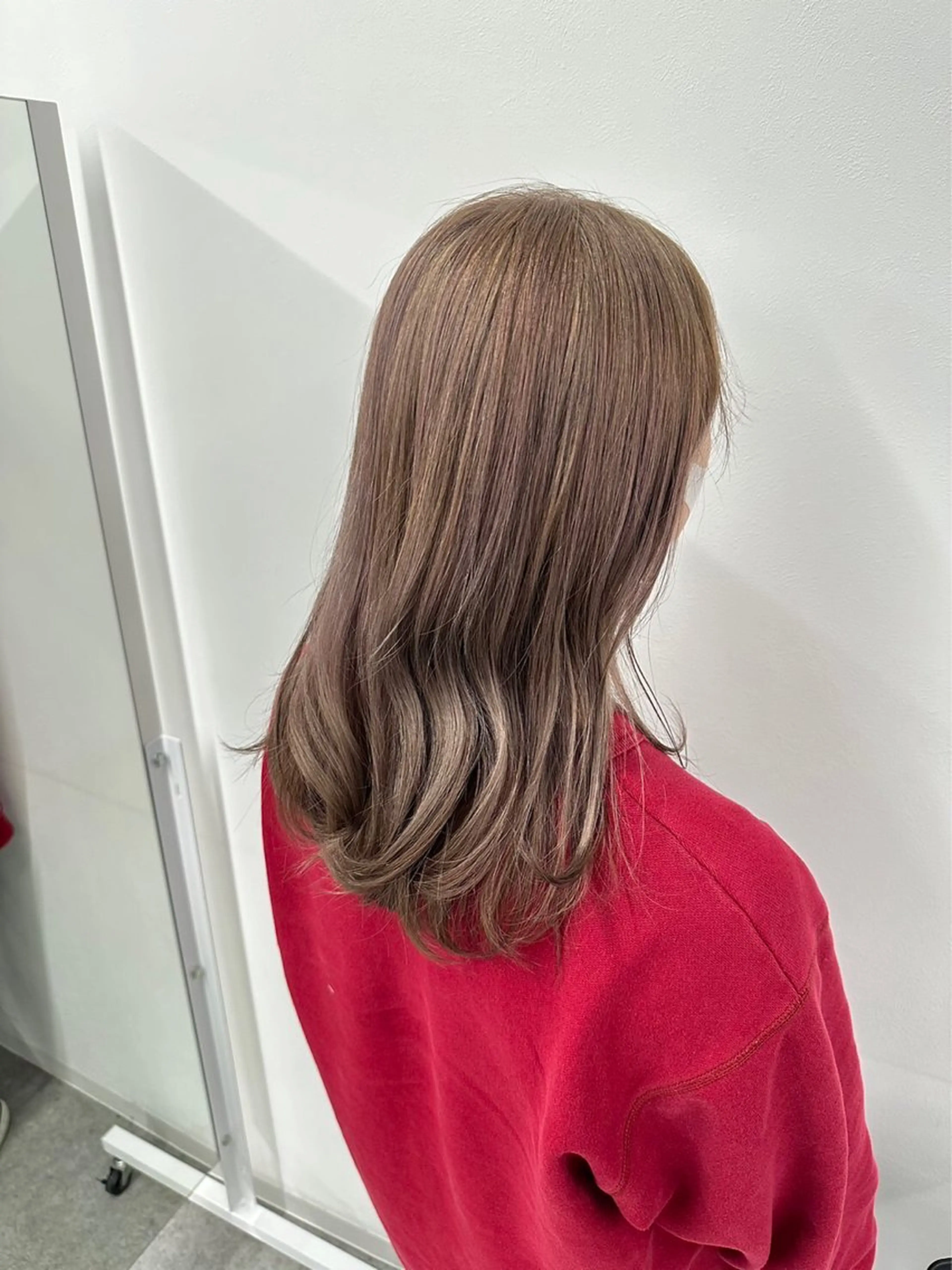 ロング カラー パーマ ブリーチ 透明感カラー ブリーチなしカラー 髪質改善 縮毛矯正 ヘアカラー トリートメント *🌐銀座 ACADEMY🌐のヘアスタイル