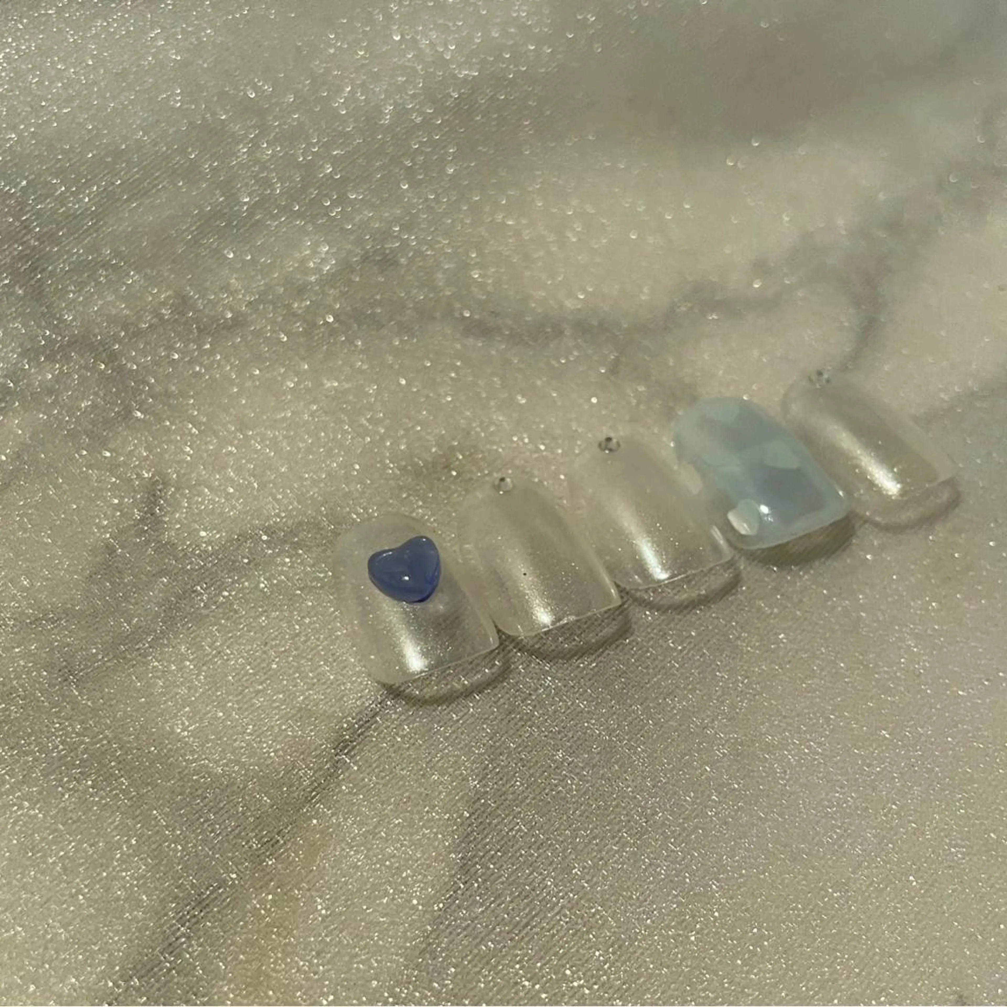 ネイル フレンチネイル ガーリー ハート 氷ネイル・うるうるネイル 韓国ネイル ハンドネイル ハンドケア lyly.nail所属・lylynail YUUKAのネイルデザイン