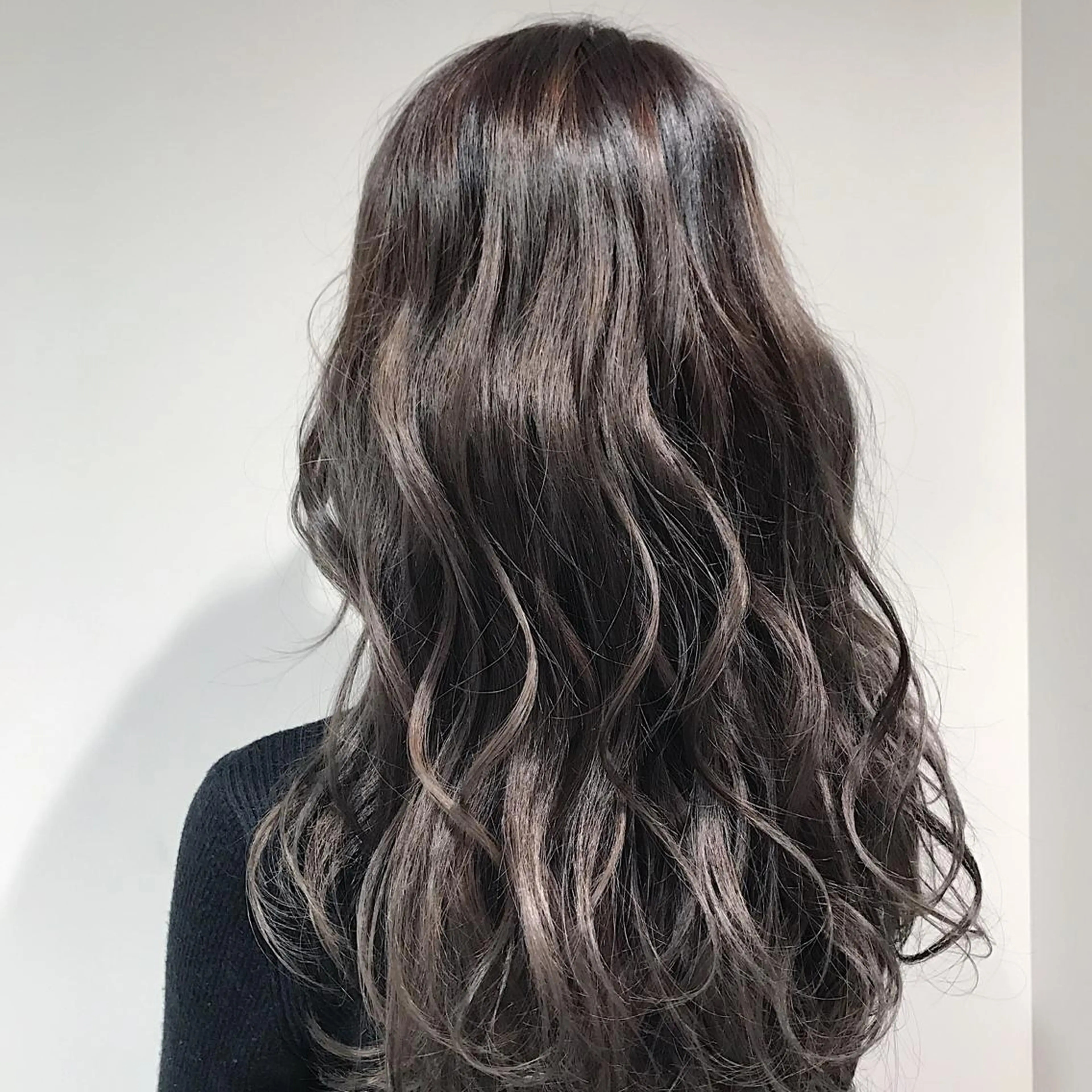 ロング カラー ヘアアレンジ Zina渋谷エリア マネージャShionのヘアスタイル