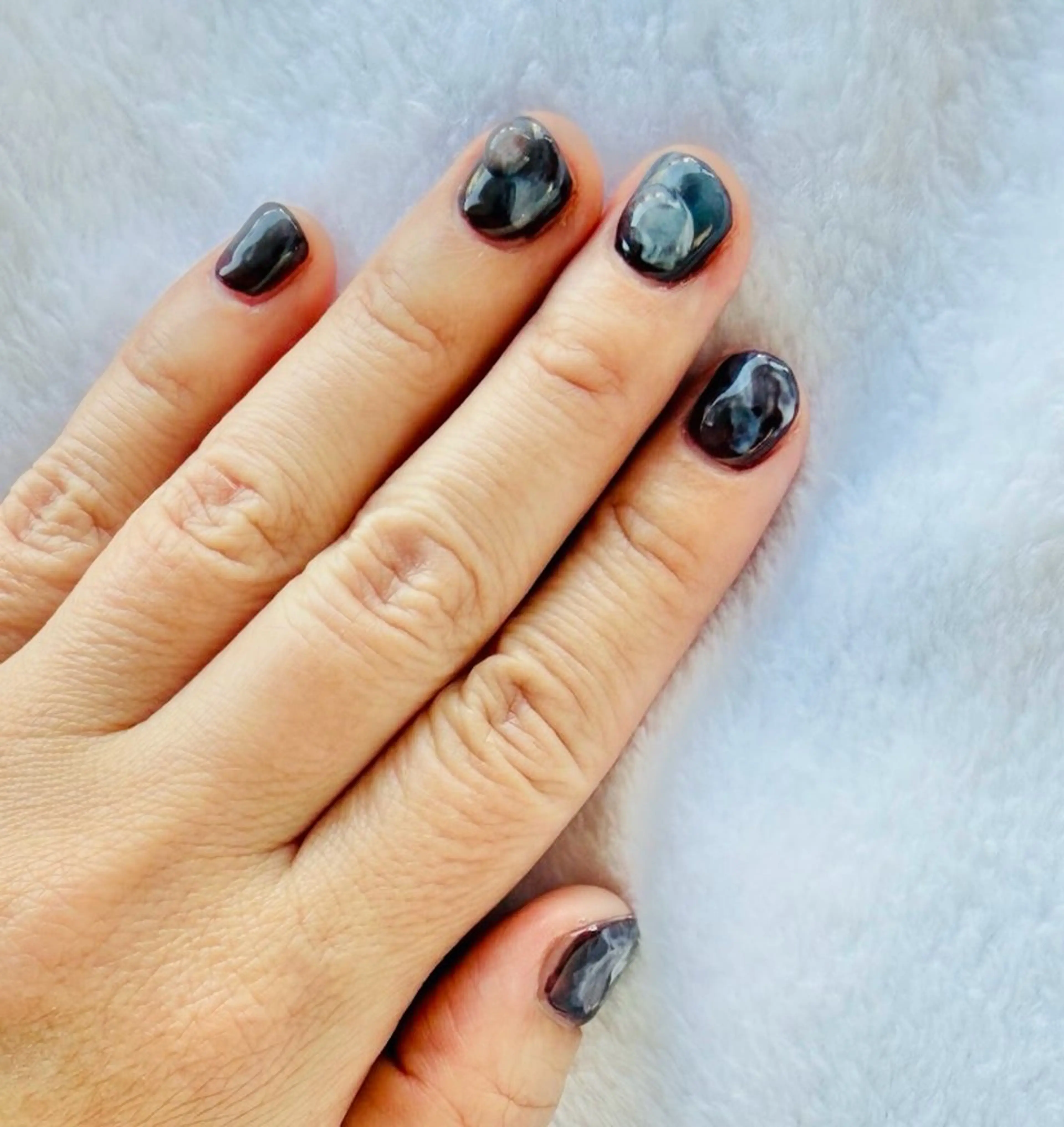 ネイル ブルー ブラウン 持ち込み ニュアンスネイル nailsalon oluoluのネイルデザイン