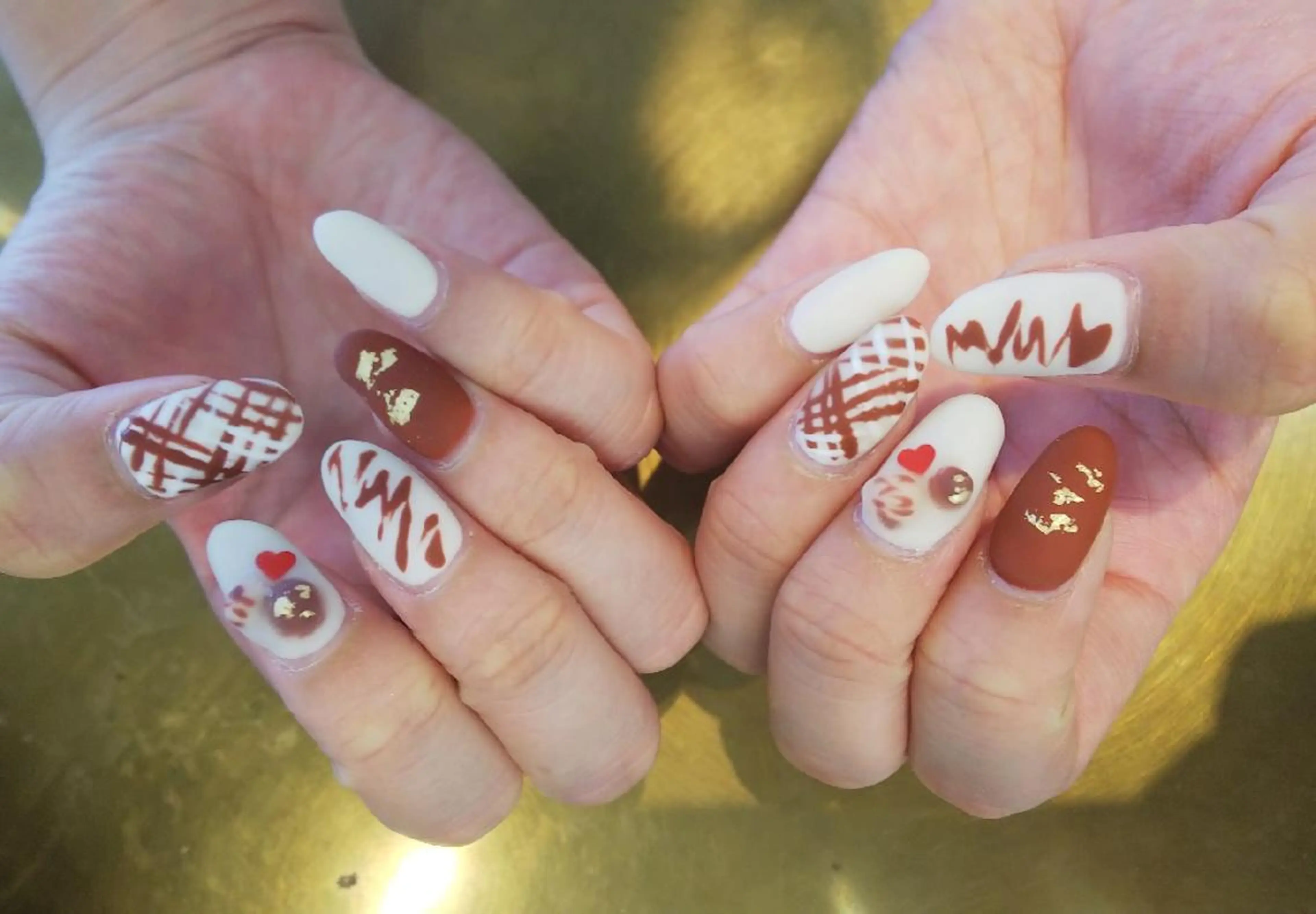 ネイル 本田 留菜のヘアスタイル