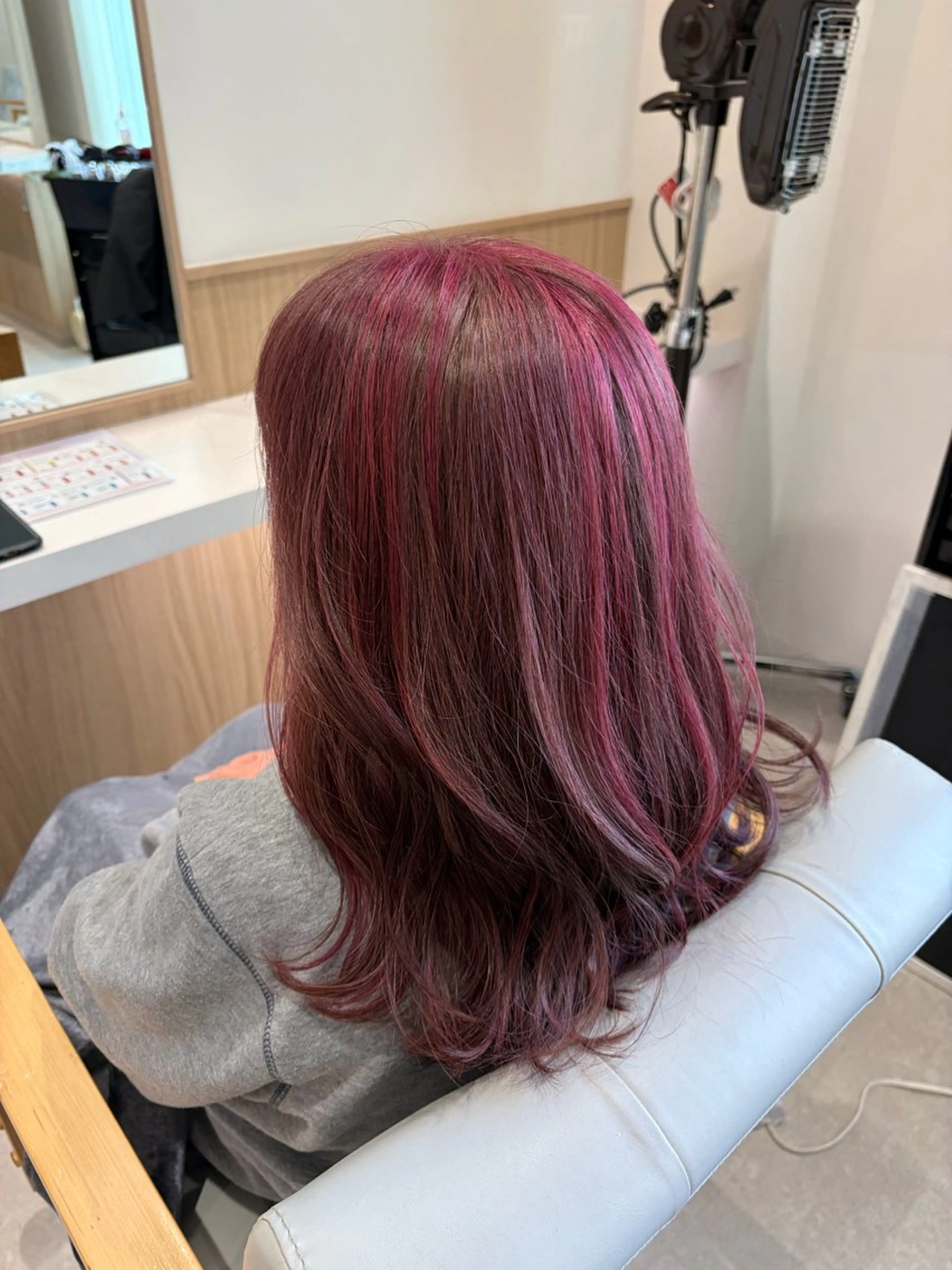 カラー ブリーチ ブラウンカラー ピンクカラー ルビー カット ヘアカラー トリートメント 若江岩田駅/ あびる/東大阪のヘアスタイル