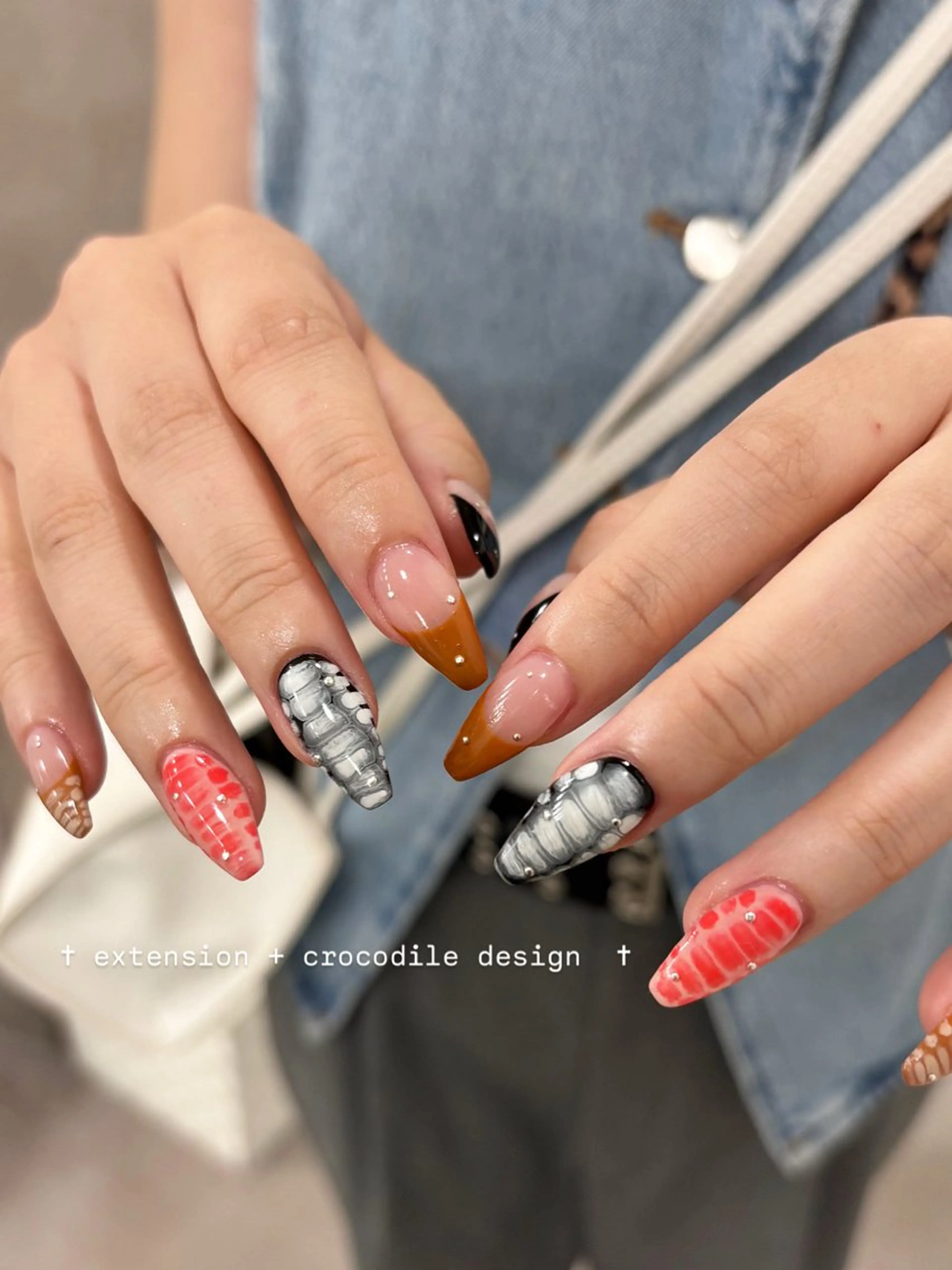 ネイル ハンドネイル 🤎Two ERI🤎のネイルデザイン