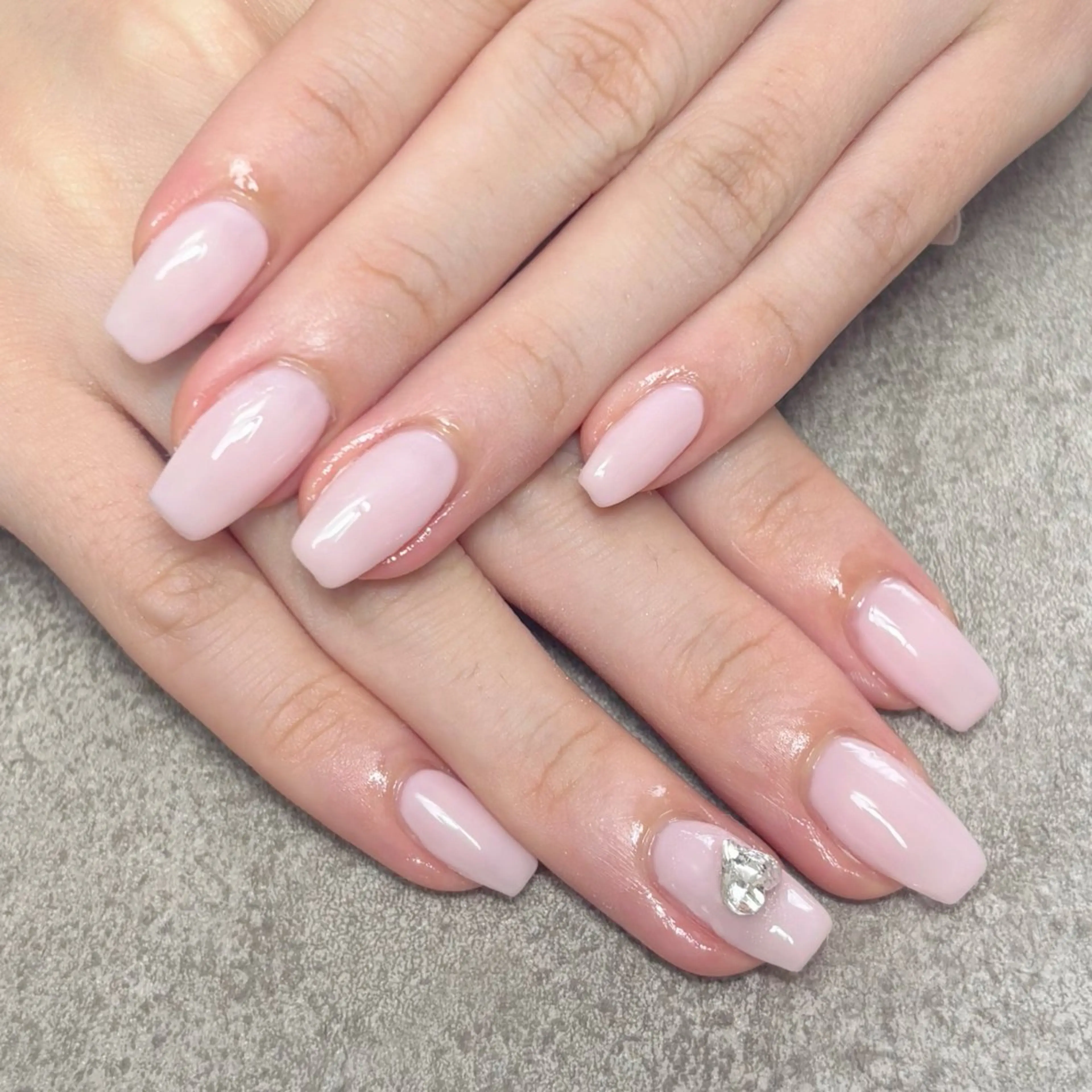 ネイル ハンドネイル nailroom DIASOMNIAのネイルデザイン