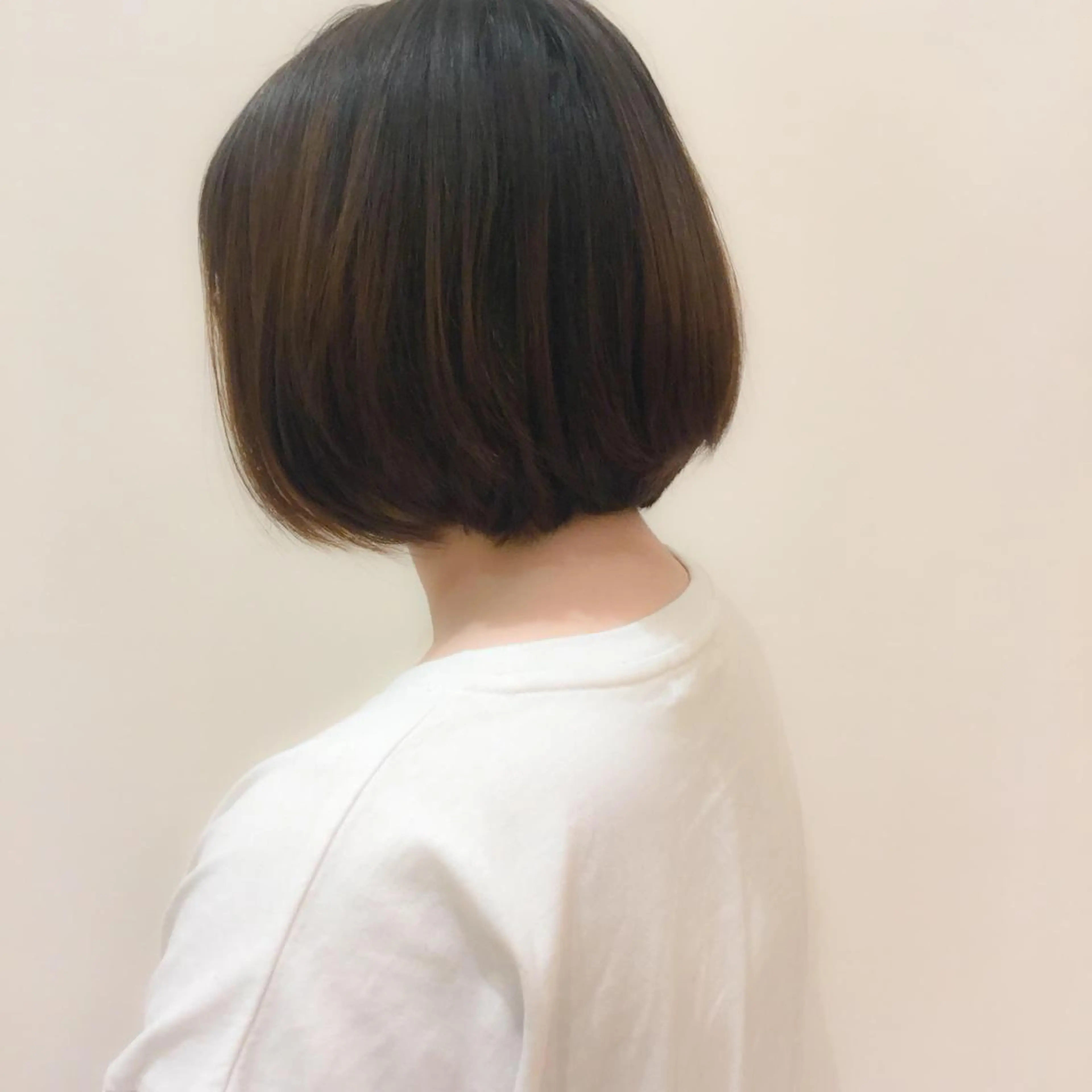 ショート 前下がりボブ ボブ カット 縮毛矯正 マンツーマンサロンtuuli薬院店所属・庄嶋 彩香のヘアスタイル