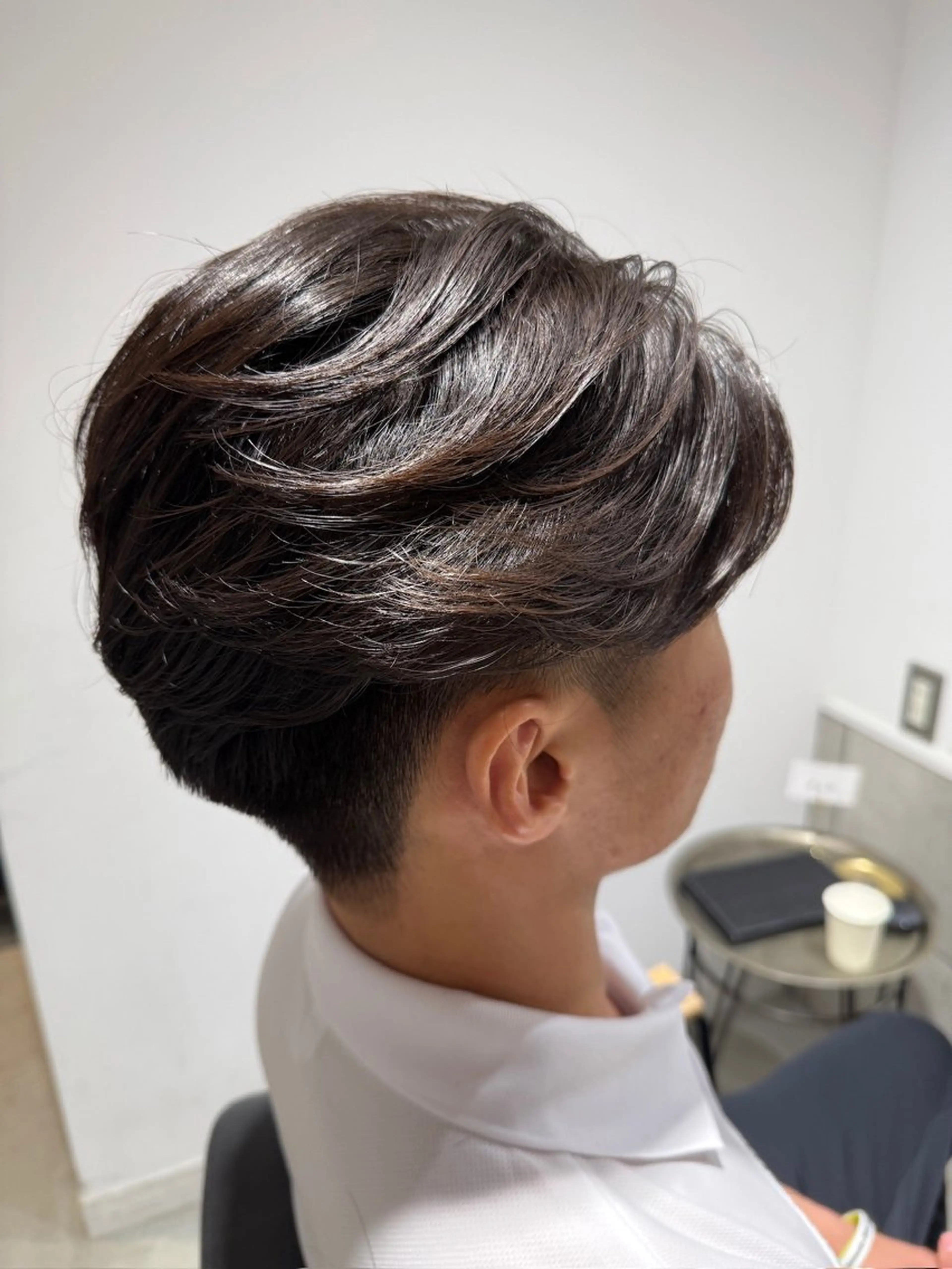 ミディアム パーマ メンズ ミディアムパーマ センターパート メンズ韓国風 メンズパーマ 韓国風ヘア カット パーマ メンズカットパーマ ✂️ JOYAのヘアスタイル