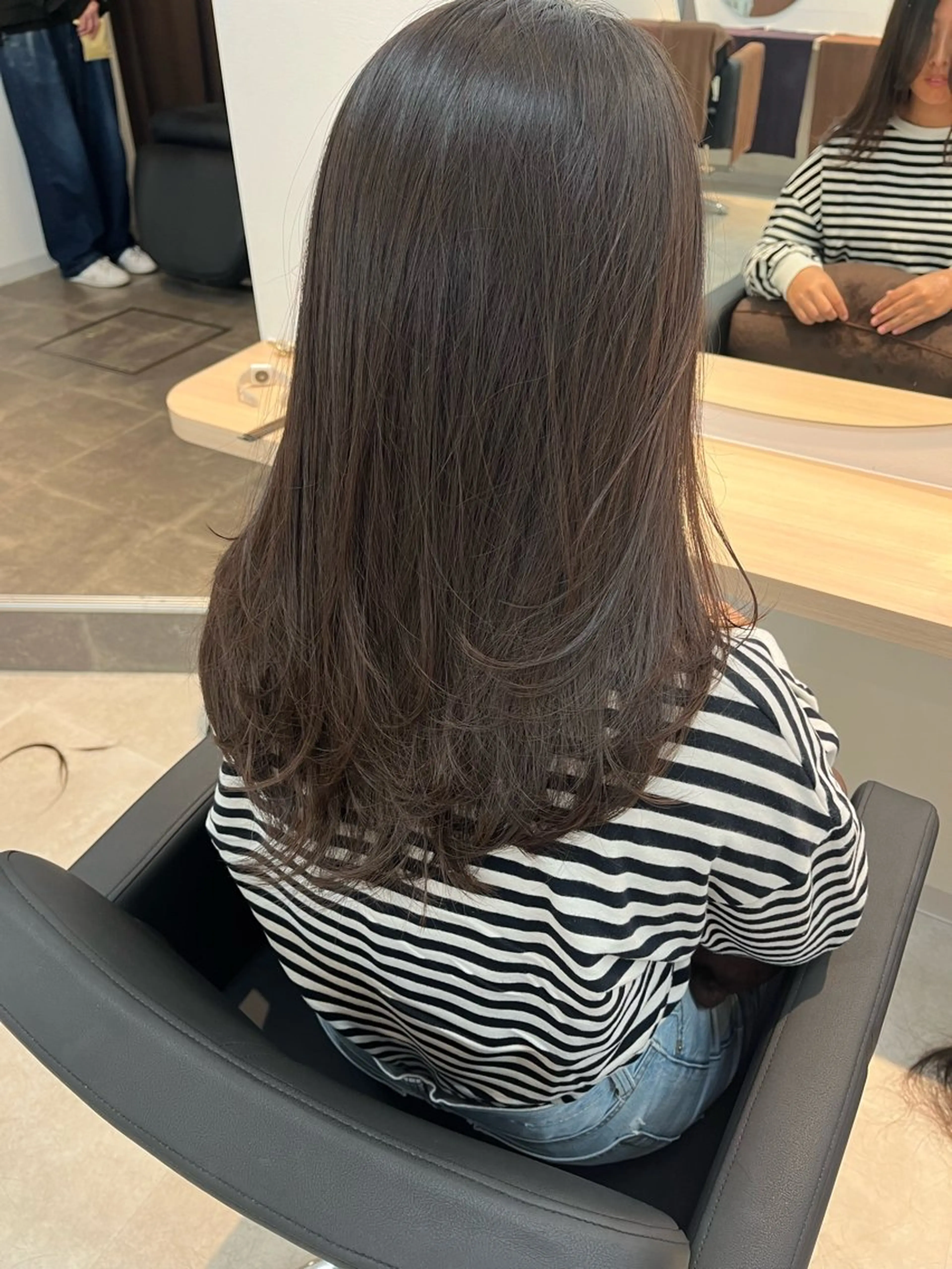 セミロング レイヤーカット mizuki🌙 ︎︎ショートカット◎のヘアスタイル