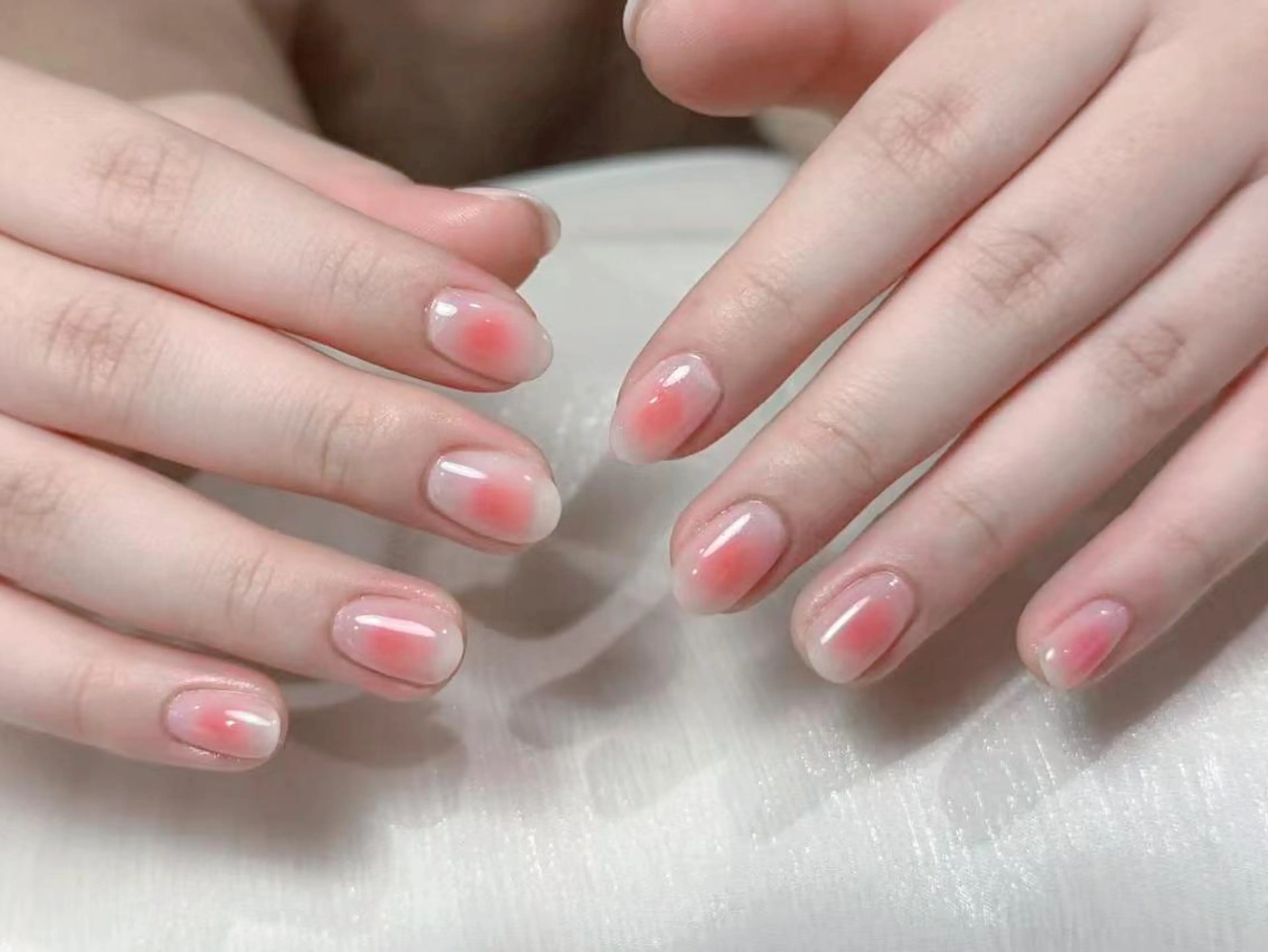 チークネイル【初回ソフトジェルオフ無料】の写真