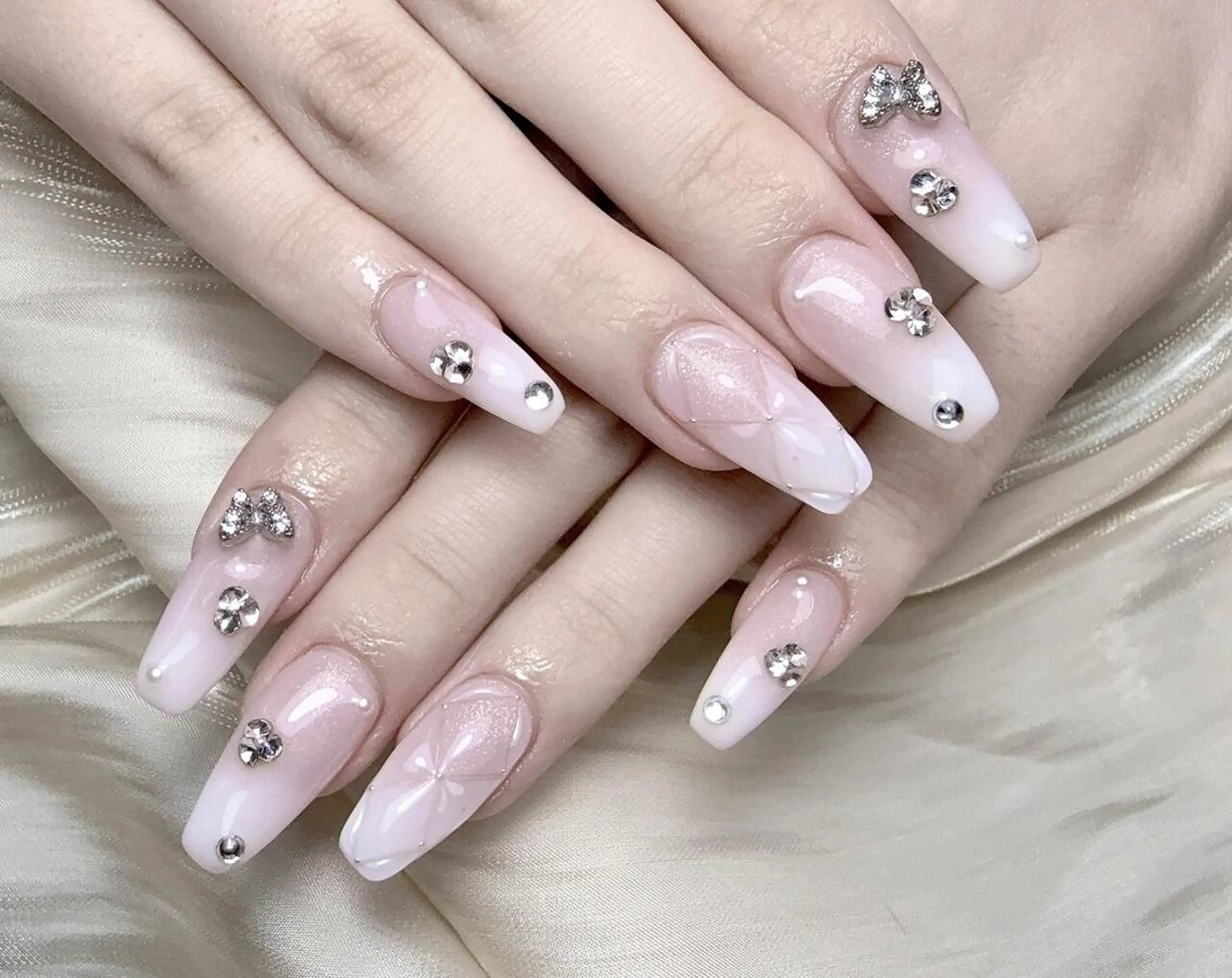 🌸ハンド🌸持ち込み画像OK🌼10本デザインコース￥9800🍒時間内10本デザイン💖パーツ600円まで全てOKの写真