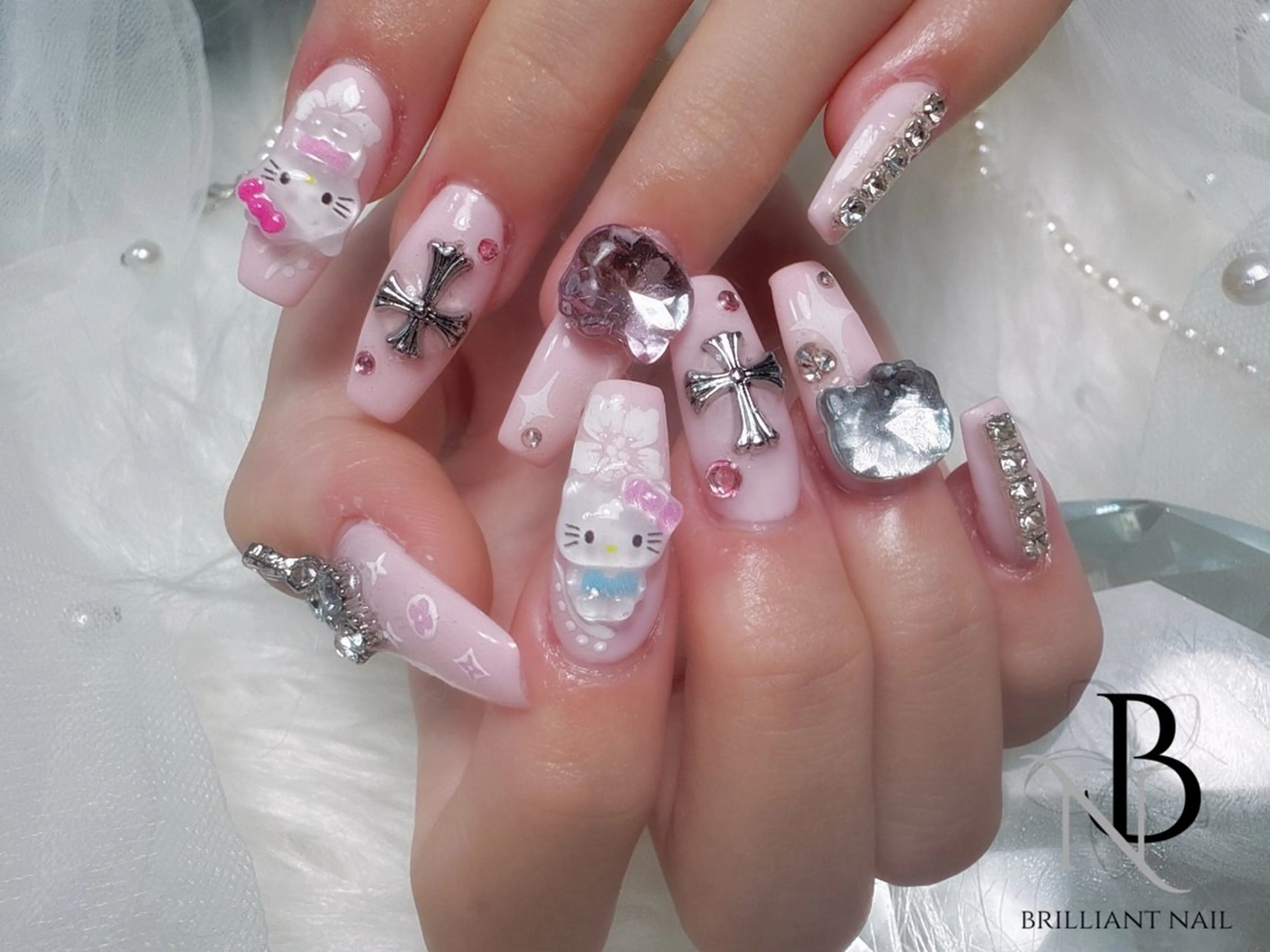 ロング ハンドネイル ハンドケア brilliant nail💎あやのネイルデザイン