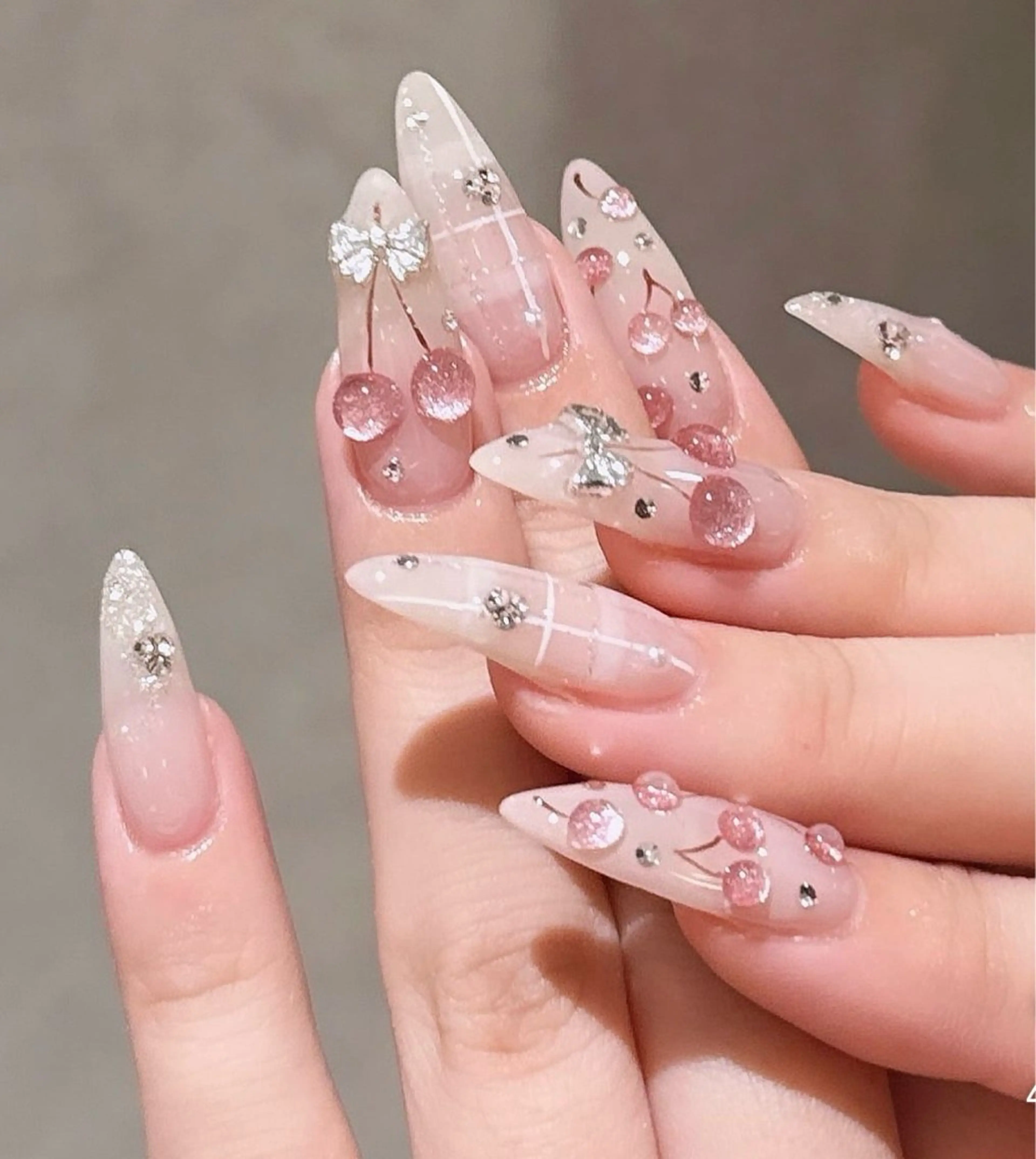 ネイル アートネイル オーロラネイル フレンチネイル ジェルネイル グラデーション Ryu Nail NekoChanのネイルデザイン