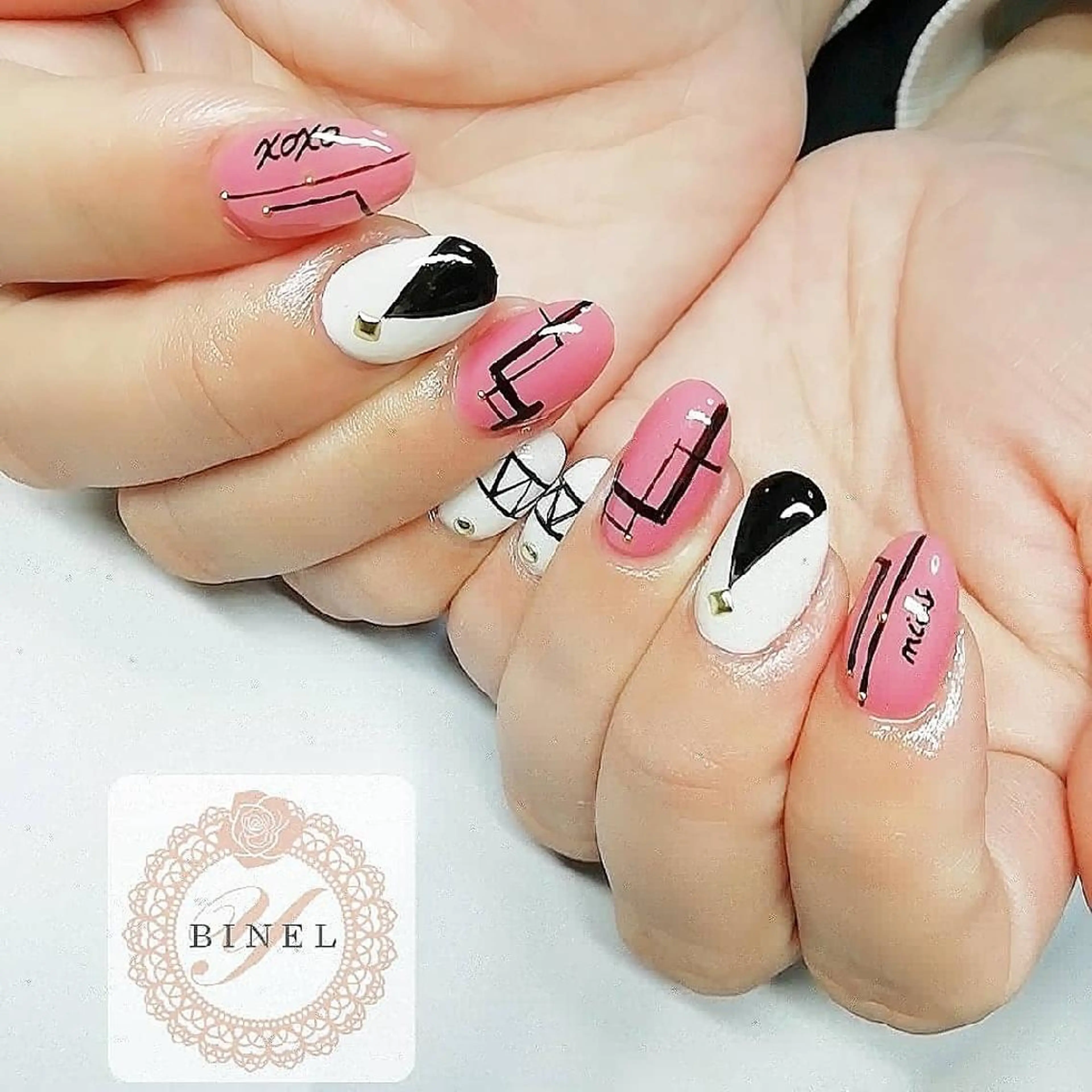 ネイル 持ち込み ハンドネイル Nail Salon Y.BINELのネイルデザイン