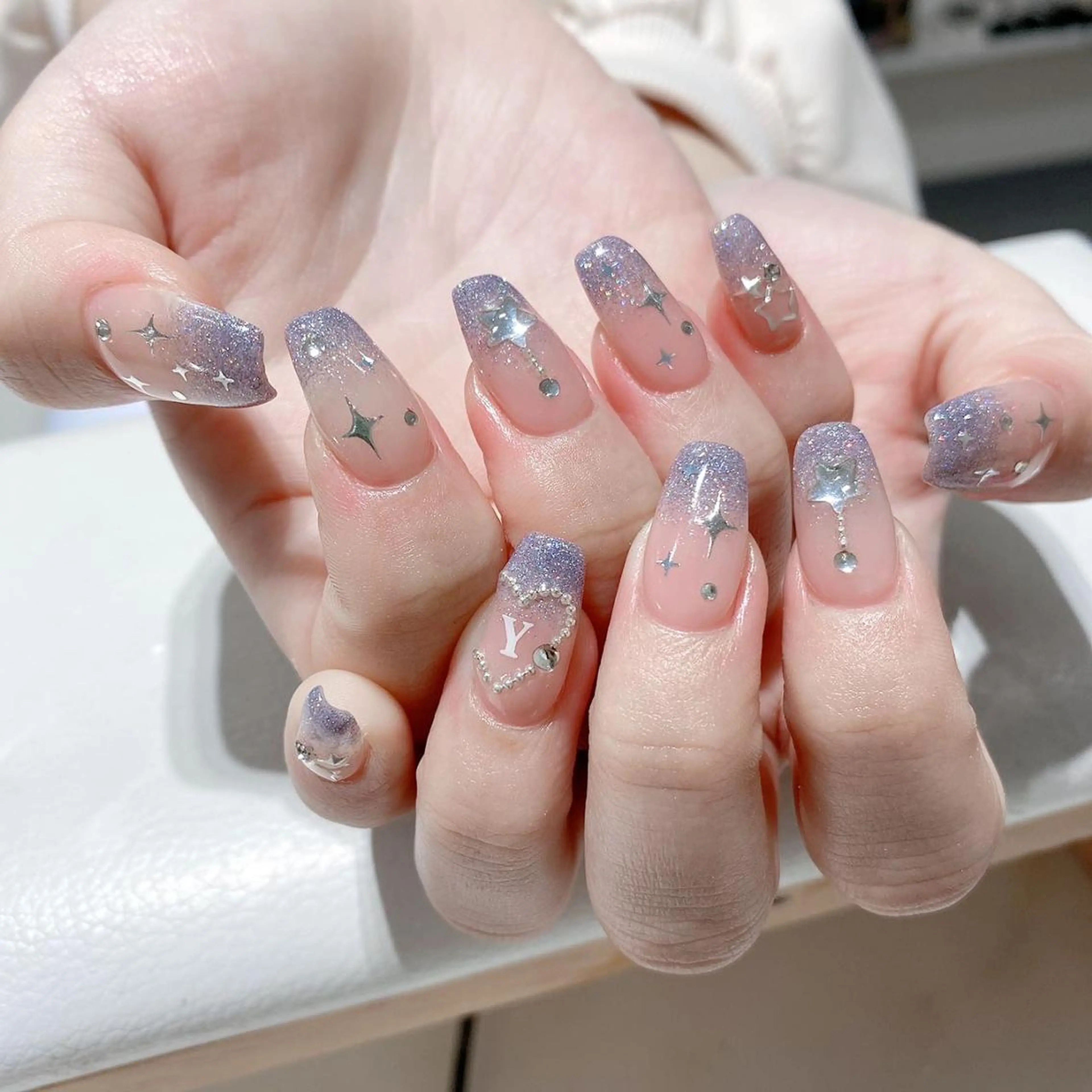 ネイル アートネイル 長さ出し ネイルチップ Queens momoのネイルデザイン