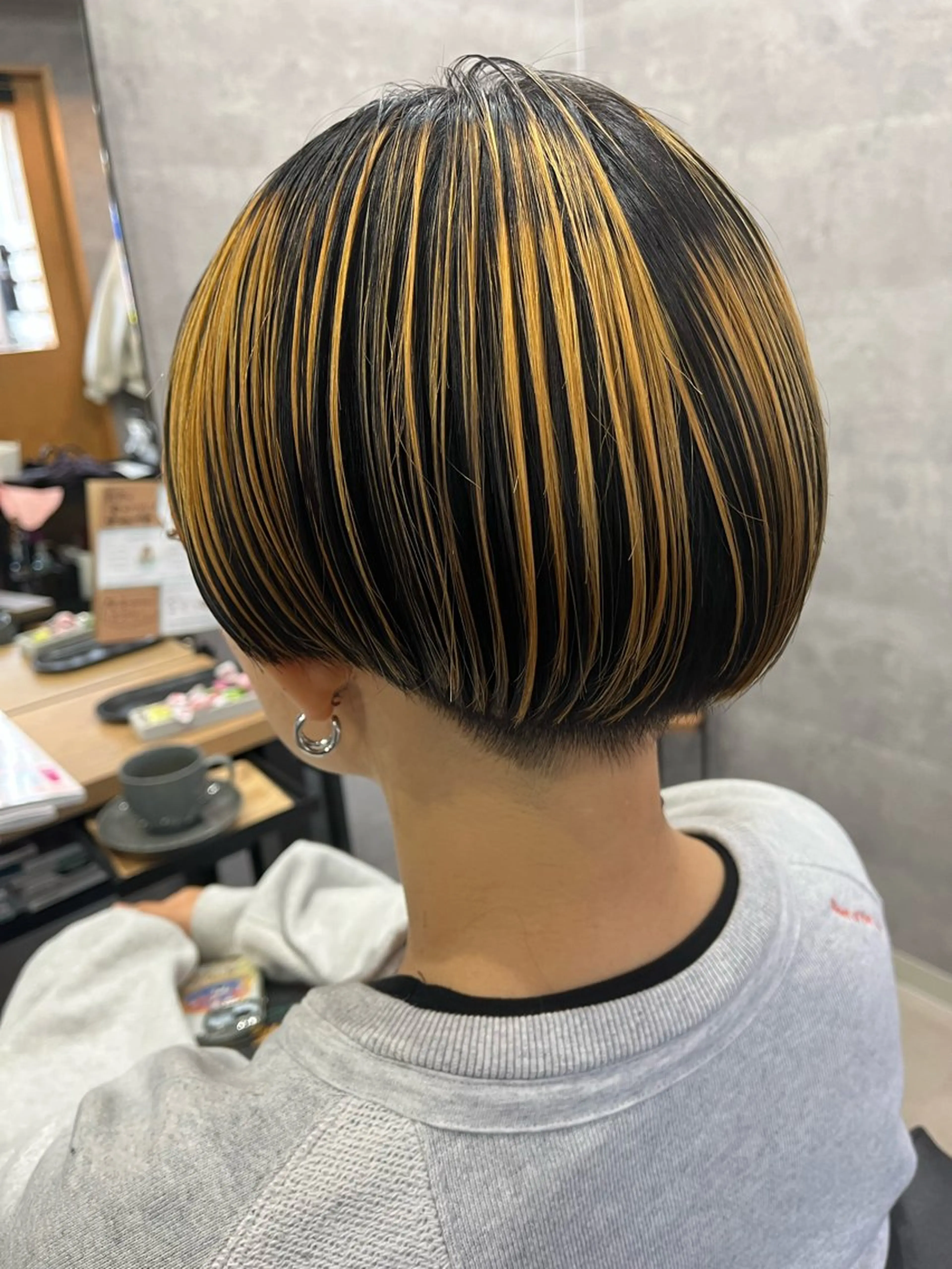 ショート カラー ヤマモト ヒロミのヘアスタイル
