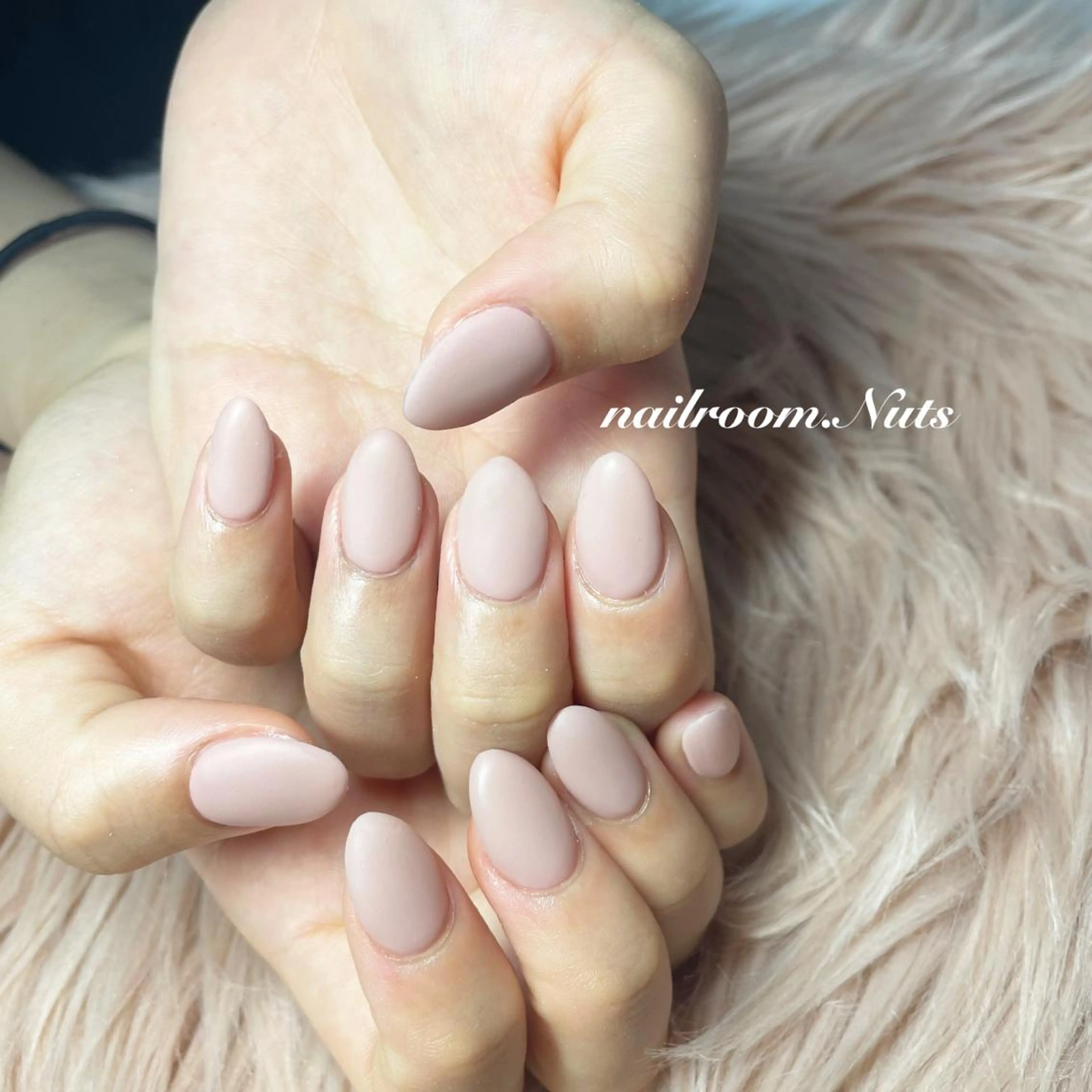 ネイル マットネイル ハンドネイル nailsalon Nutsのネイルデザイン