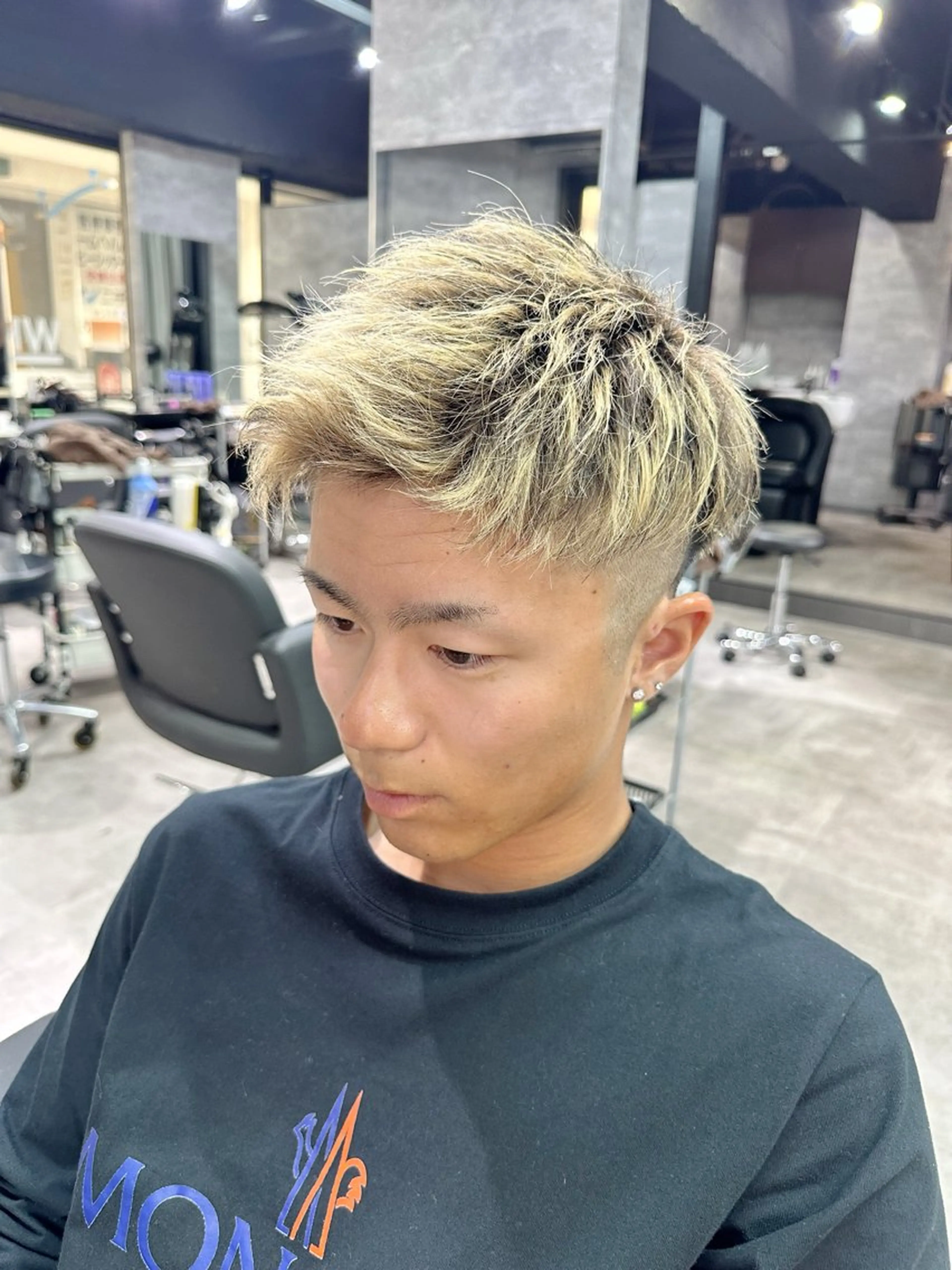 ショート 外国人風カラー ハイライト レイヤーカット 師藤 達也のヘアスタイル