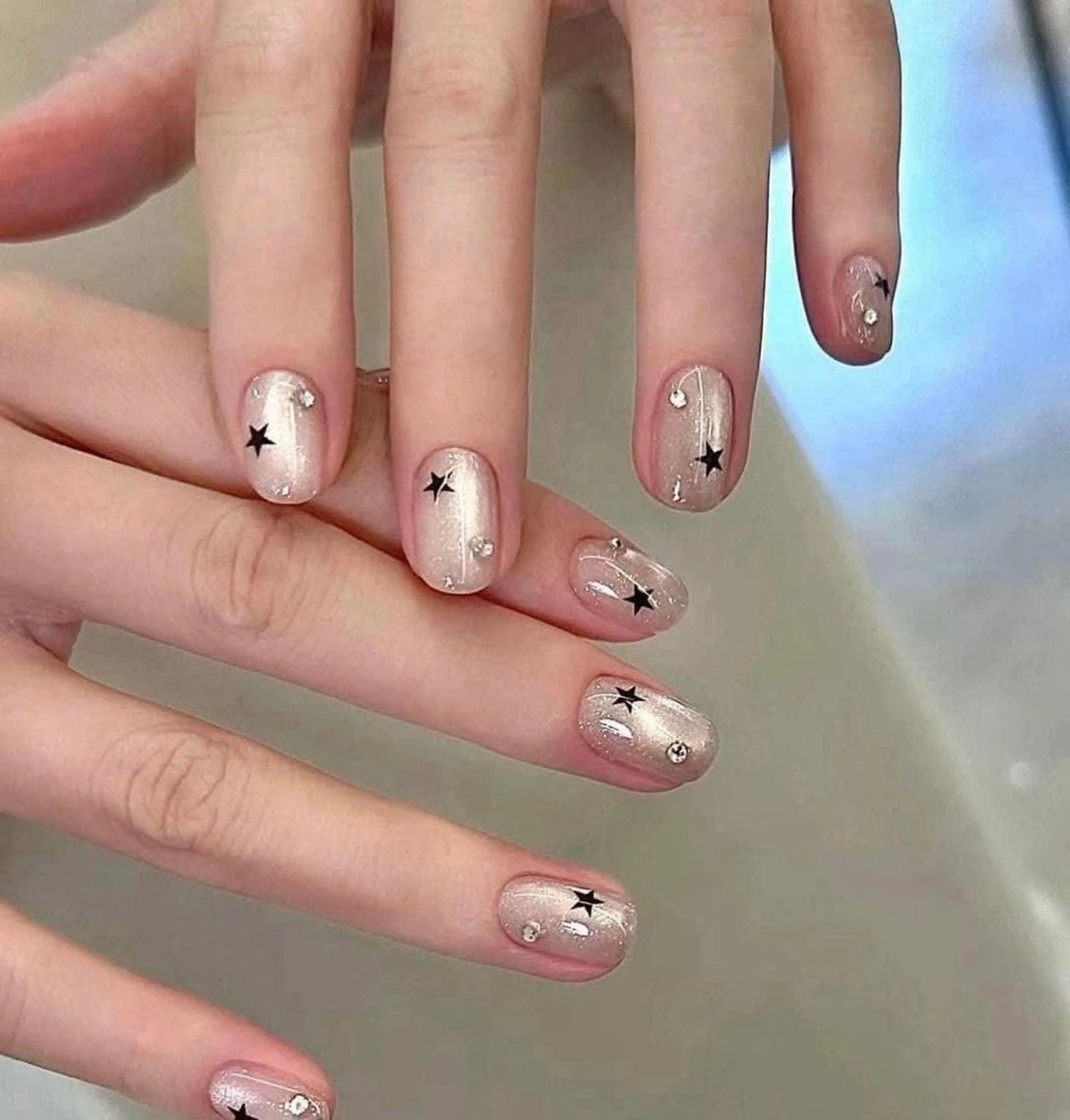 ネイル ハンドネイル T. Leeのネイルデザイン