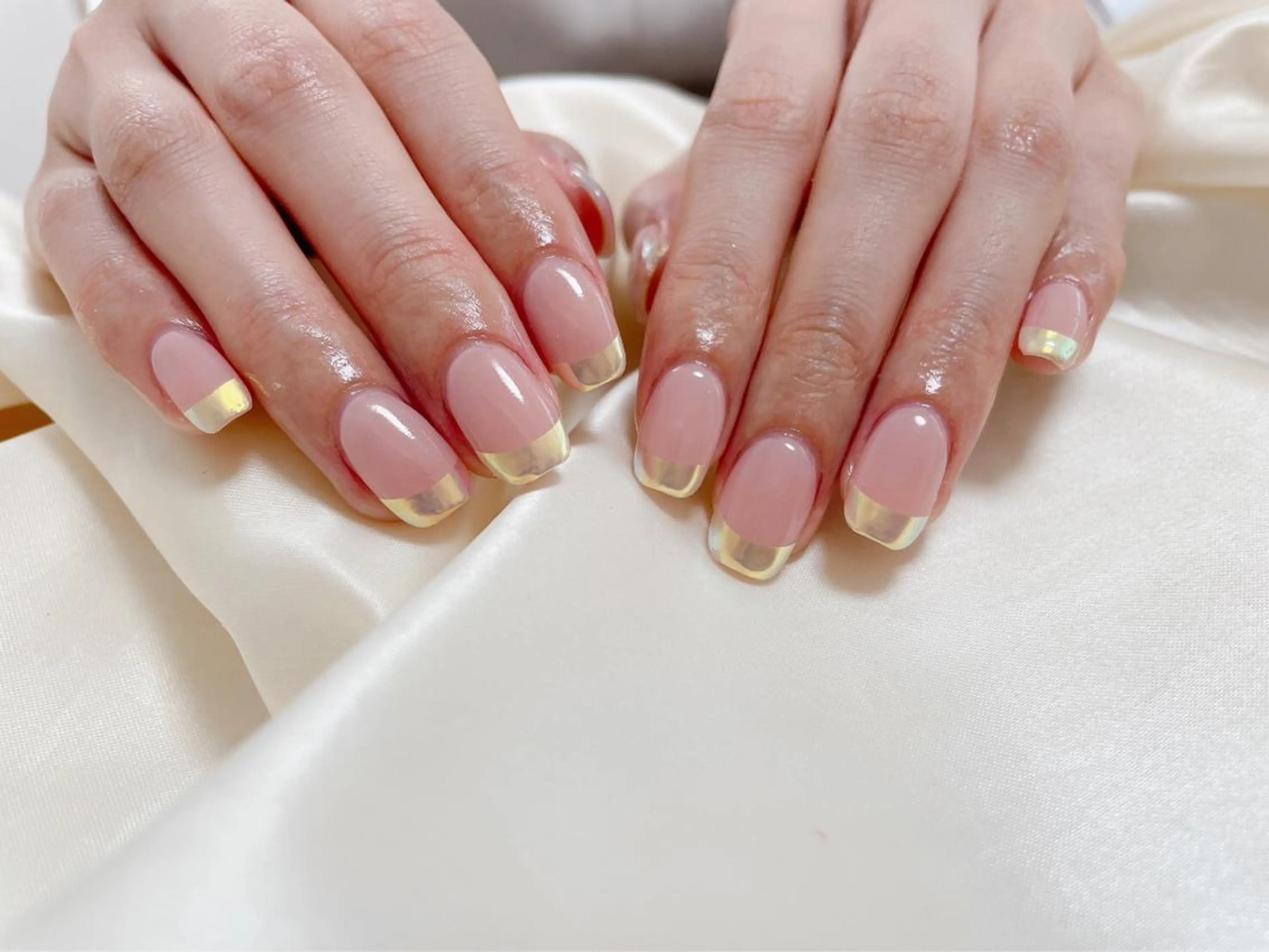 ネイル オーロラネイル フレンチネイル ハンドネイル kiki nail &brow二子玉川の眉毛・アイブロウイメージ