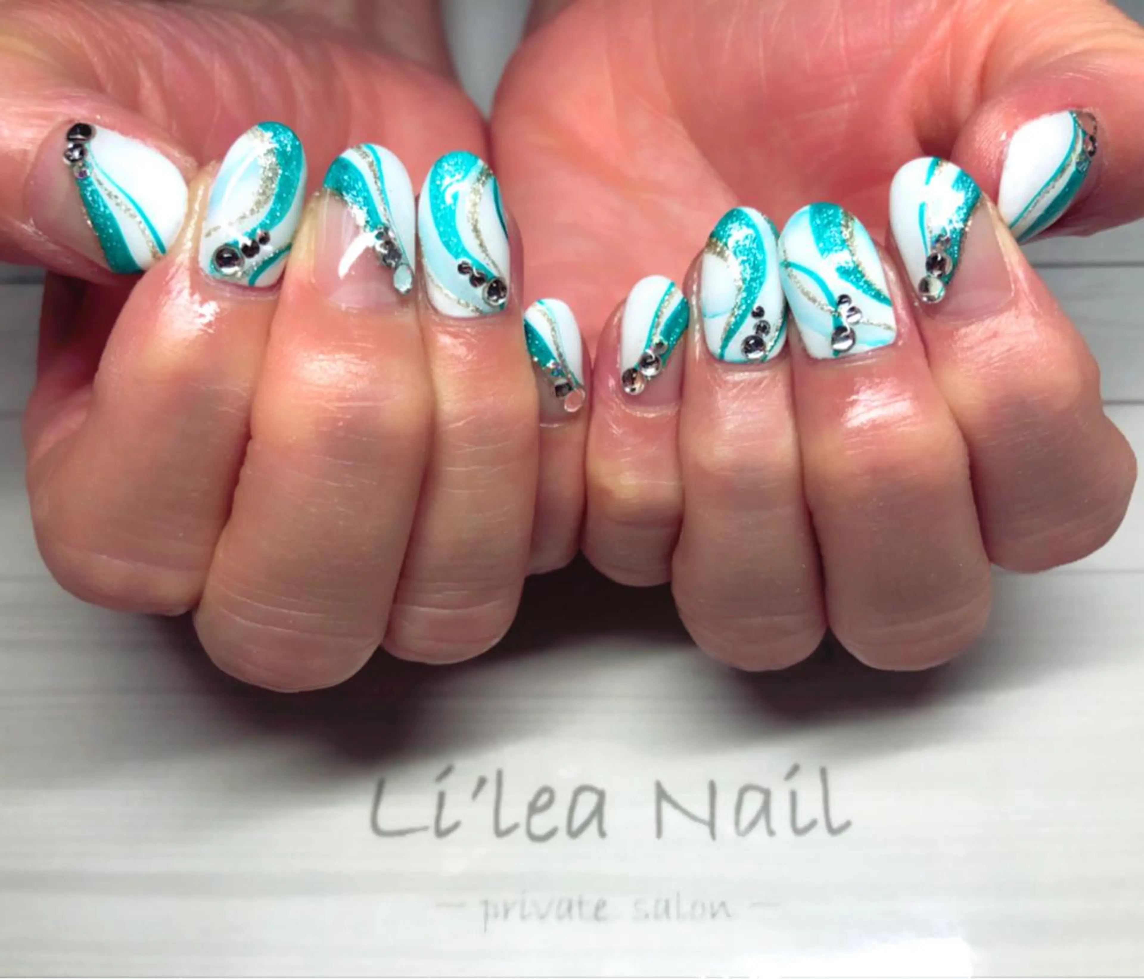ネイル Li'leaNail AINAのネイルデザイン
