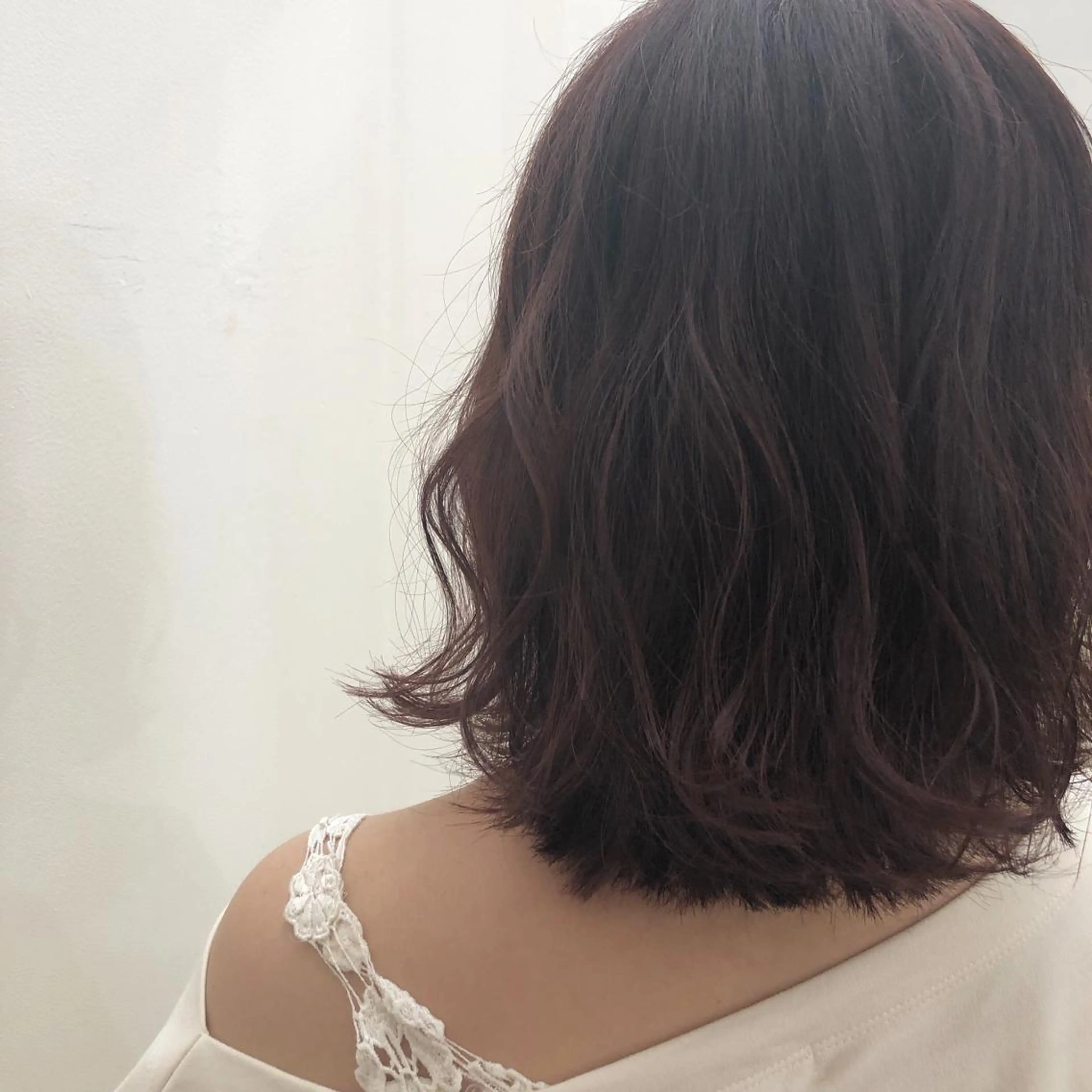 カラー ambellir 山本伽椰のヘアスタイル