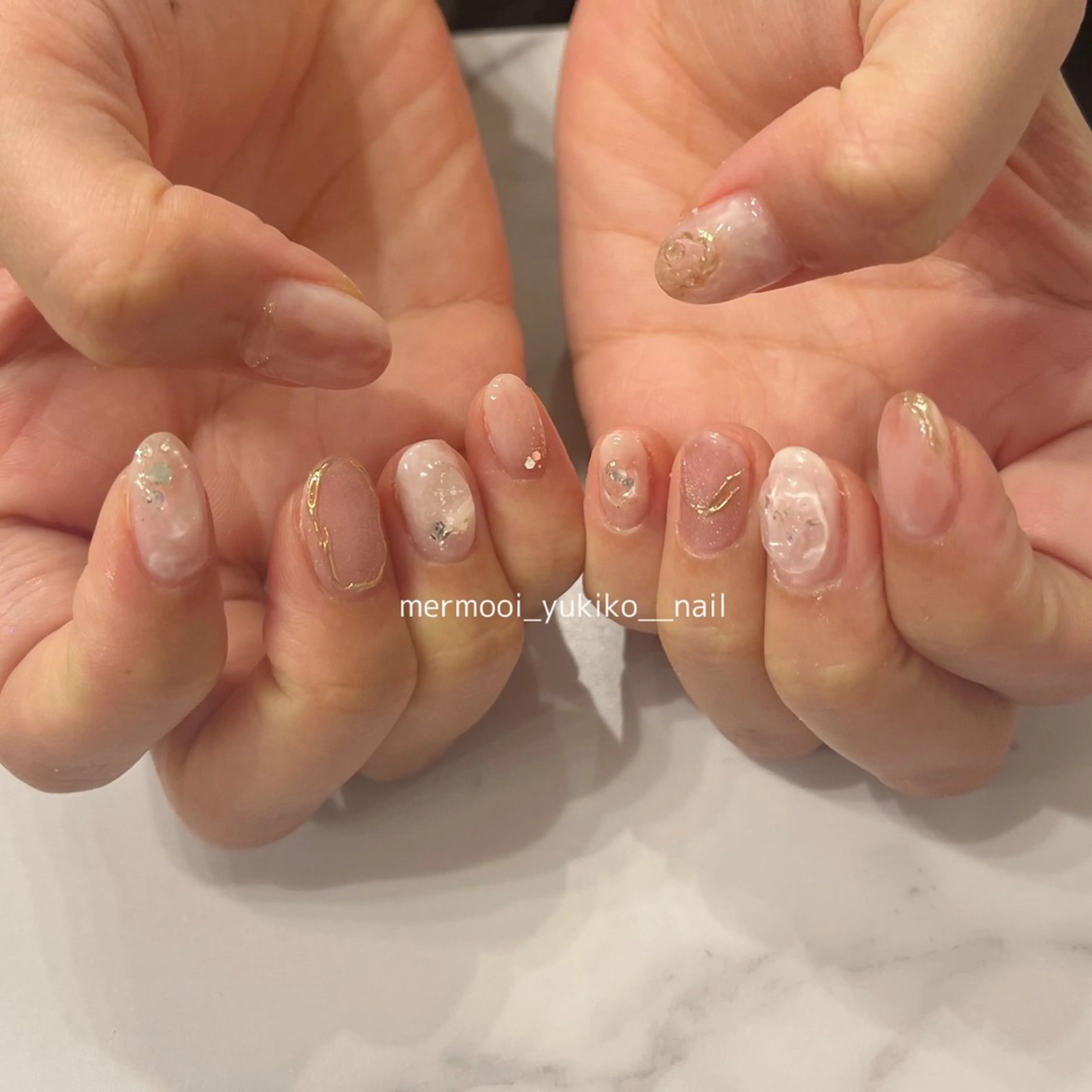 ネイル ジェルネイル マグネットネイル ミラーネイル ニュアンスネイル パラジェル melumooi nailのネイルデザイン
