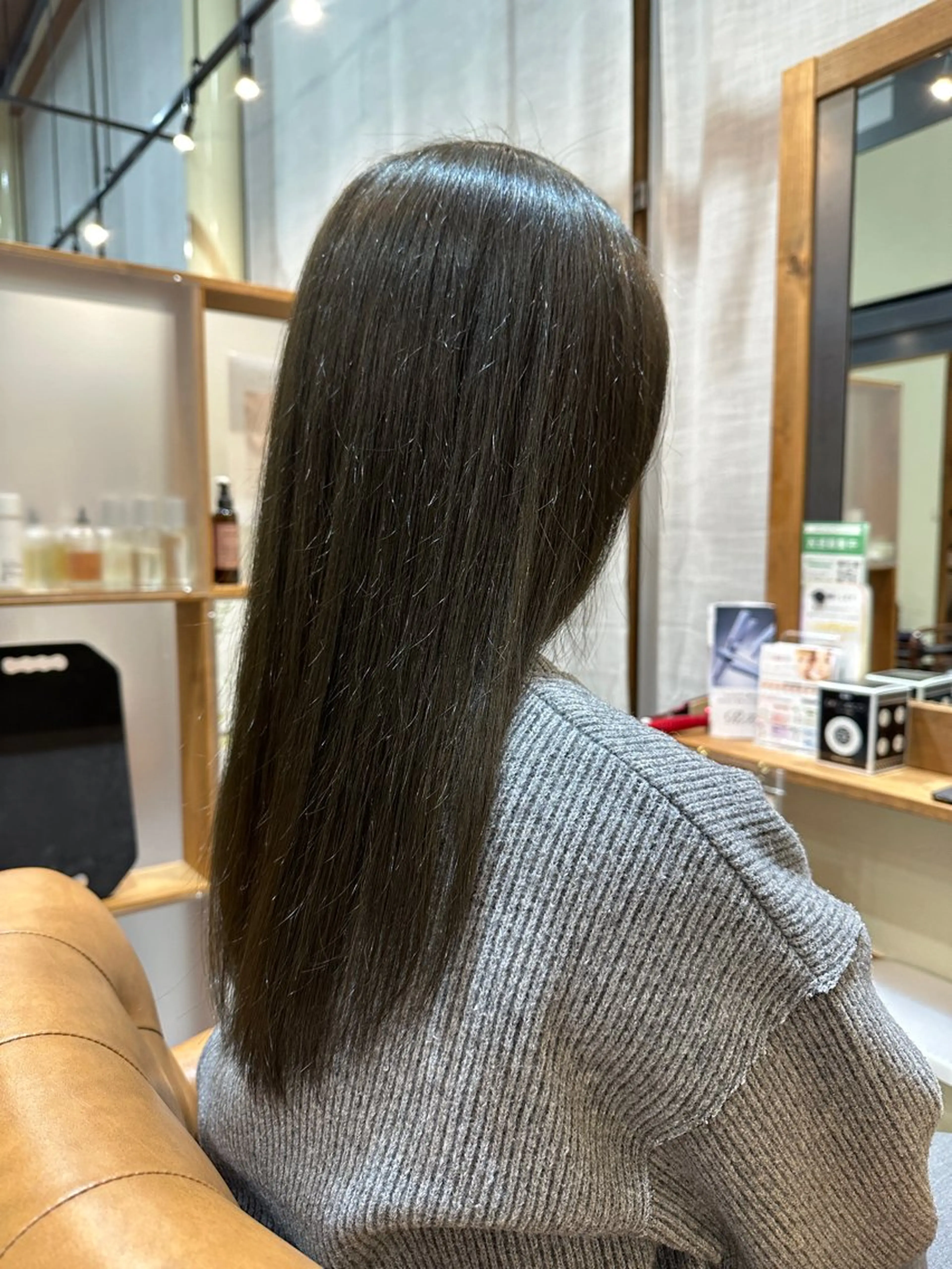 セミロング カラー I-FLAT 松本大輝のヘアスタイル