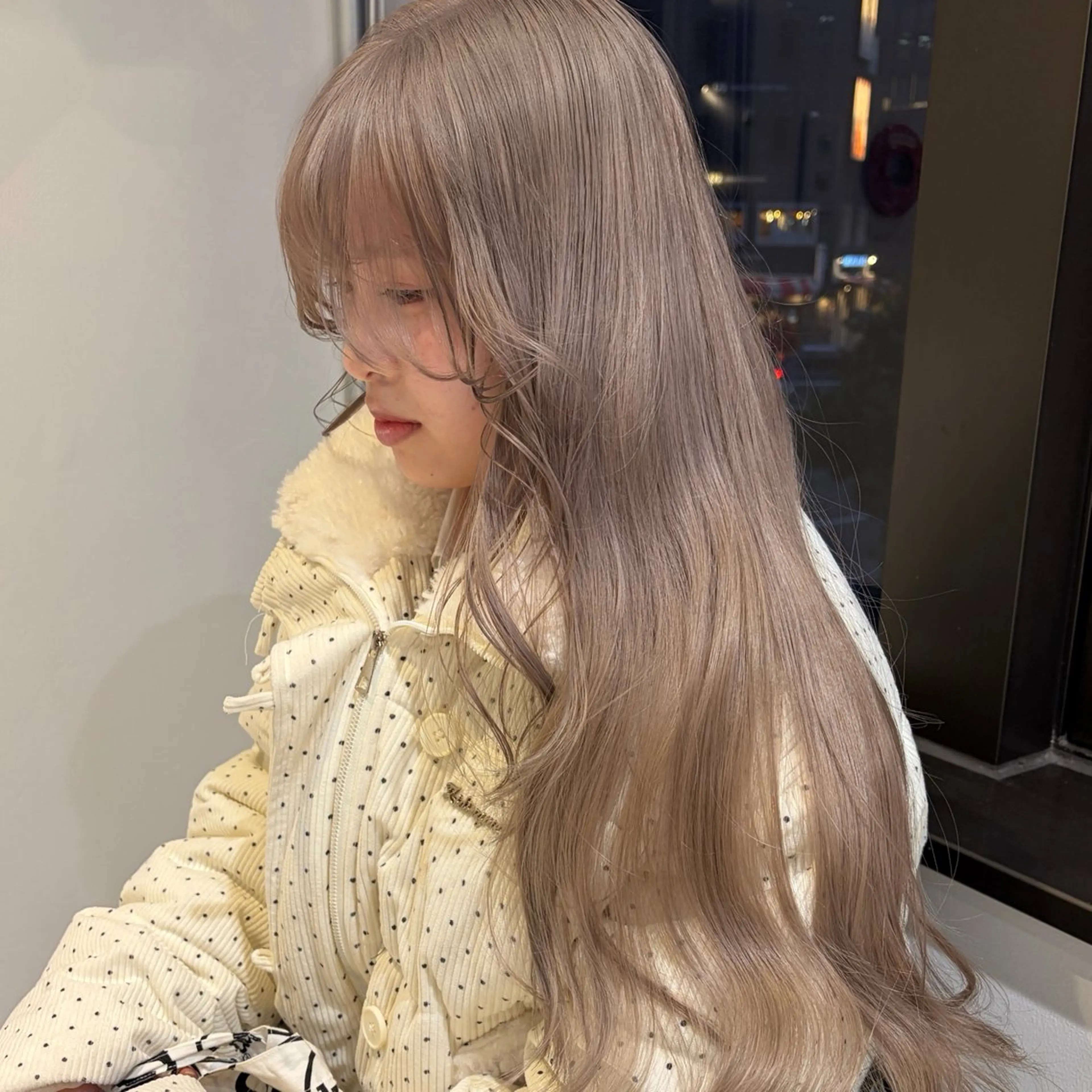 ロング カラー ベージュカラー ブリーチ 透明感カラー ダブルカラー カット ヘアカラー トリートメント 高発色ブリーチ/ ハイレイヤー🪽aiのヘアスタイル