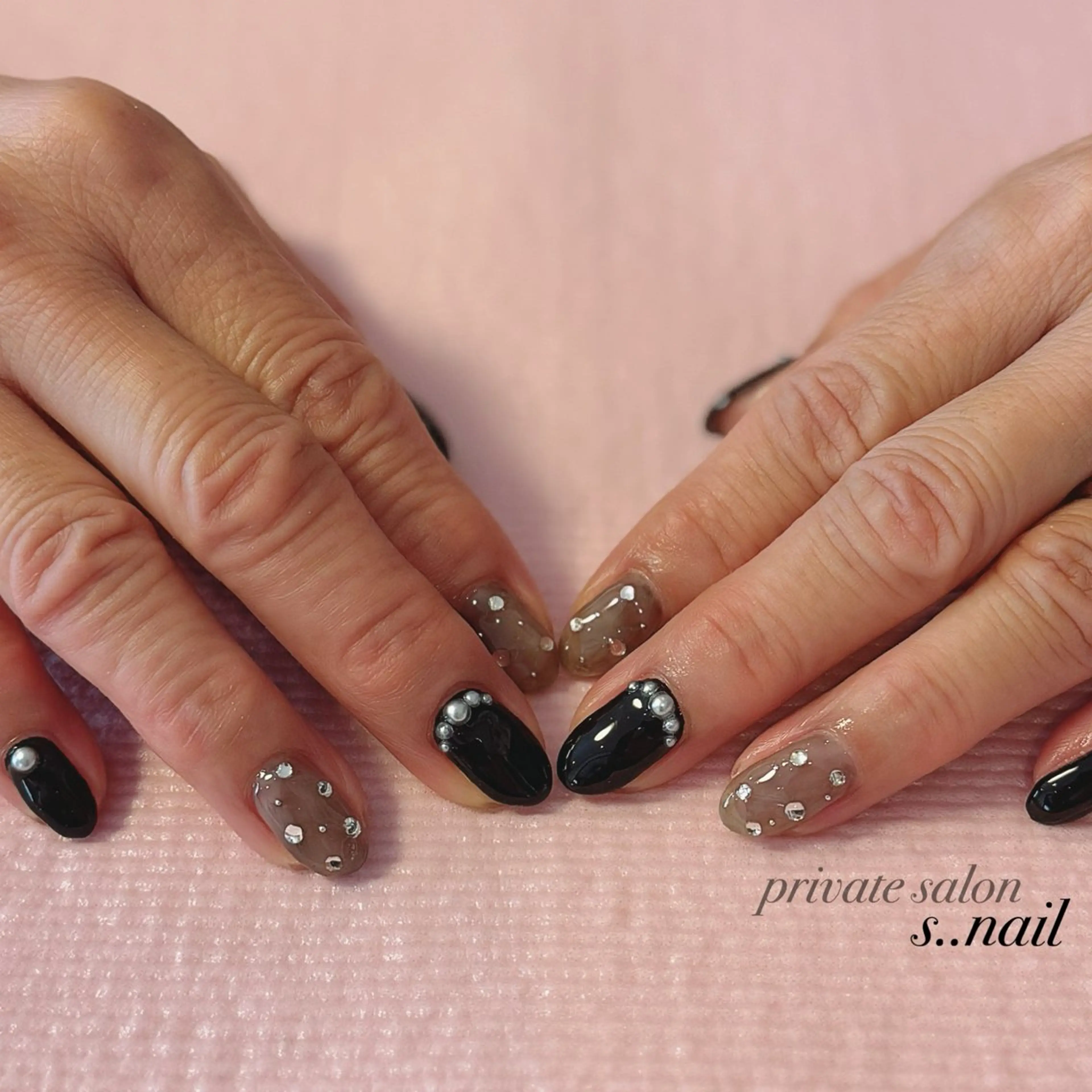 ネイル ストーンネイル ハンドネイル フットネイル s..nail / MORITAのネイルデザイン