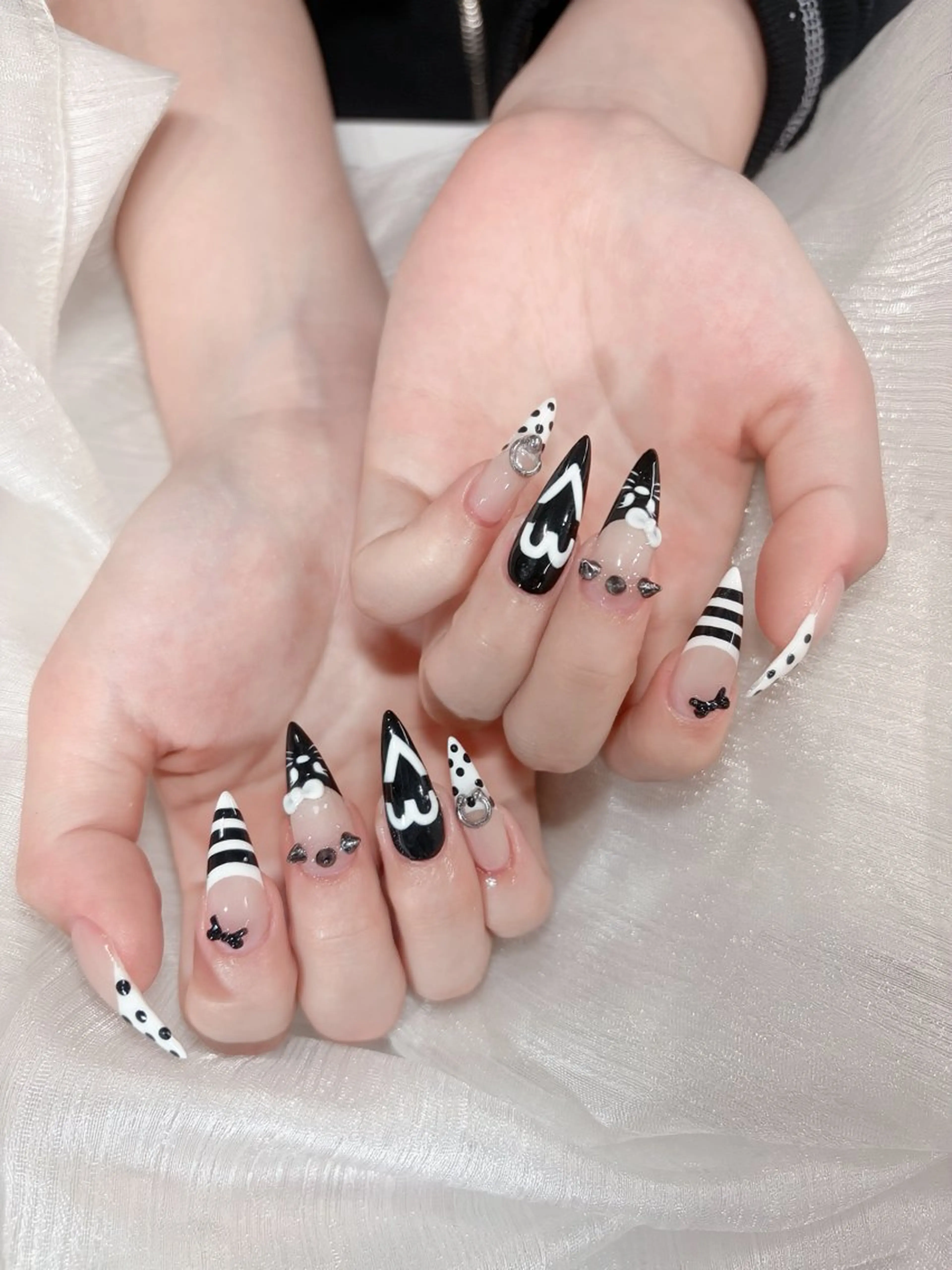 ネイル 成人式 フラッシュネイル フレンチネイル ジェルネイル グラデーション ハンドネイル 😍Yumi❤️ 💅Nail💅のネイルデザイン