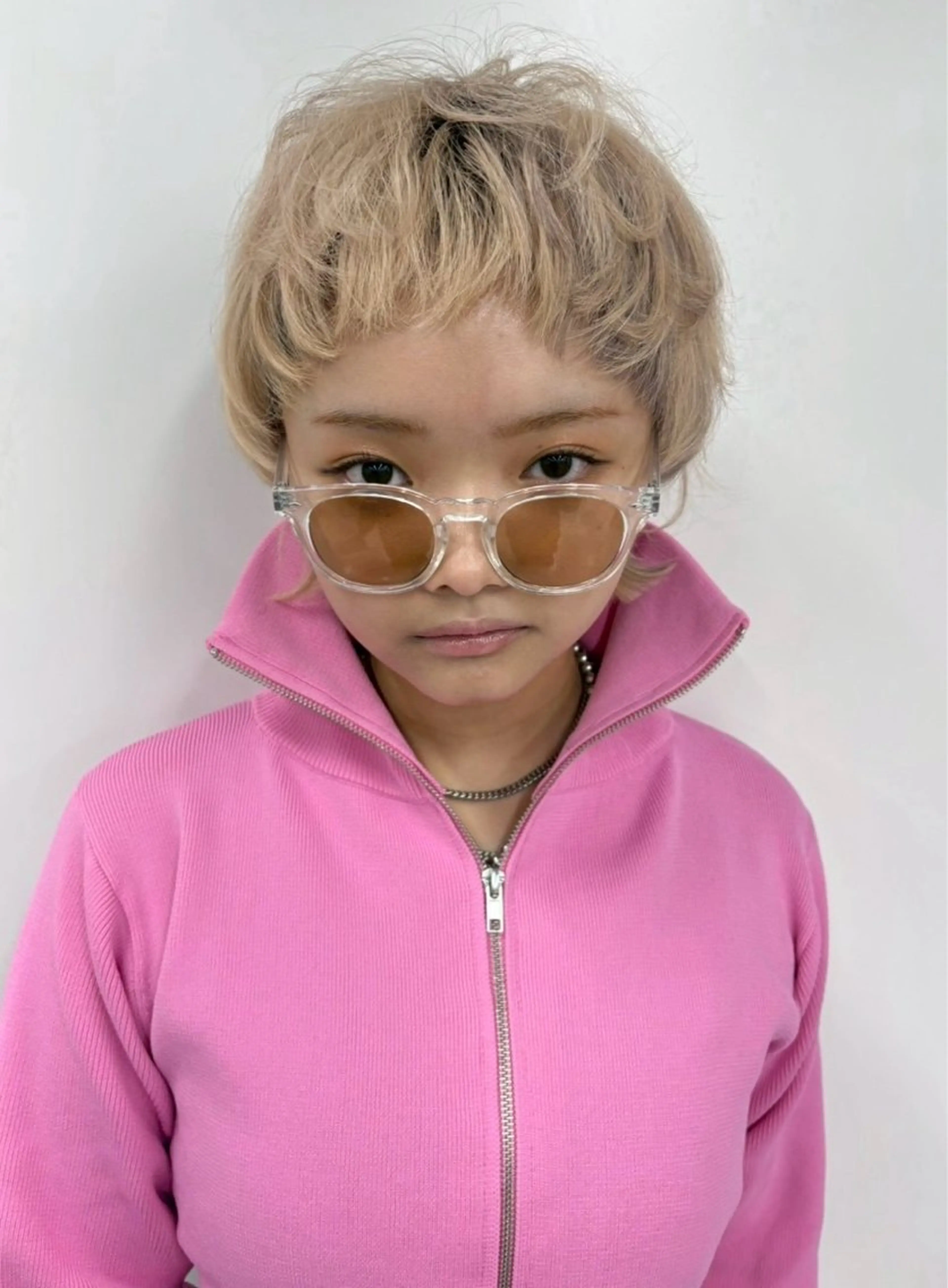 ショート カラー パーマ レイヤーカット ウルフカット ウルフレイヤー カット ヘアカラー パーマ 縮毛矯正 トリートメント 小山内 一馬のヘアスタイル