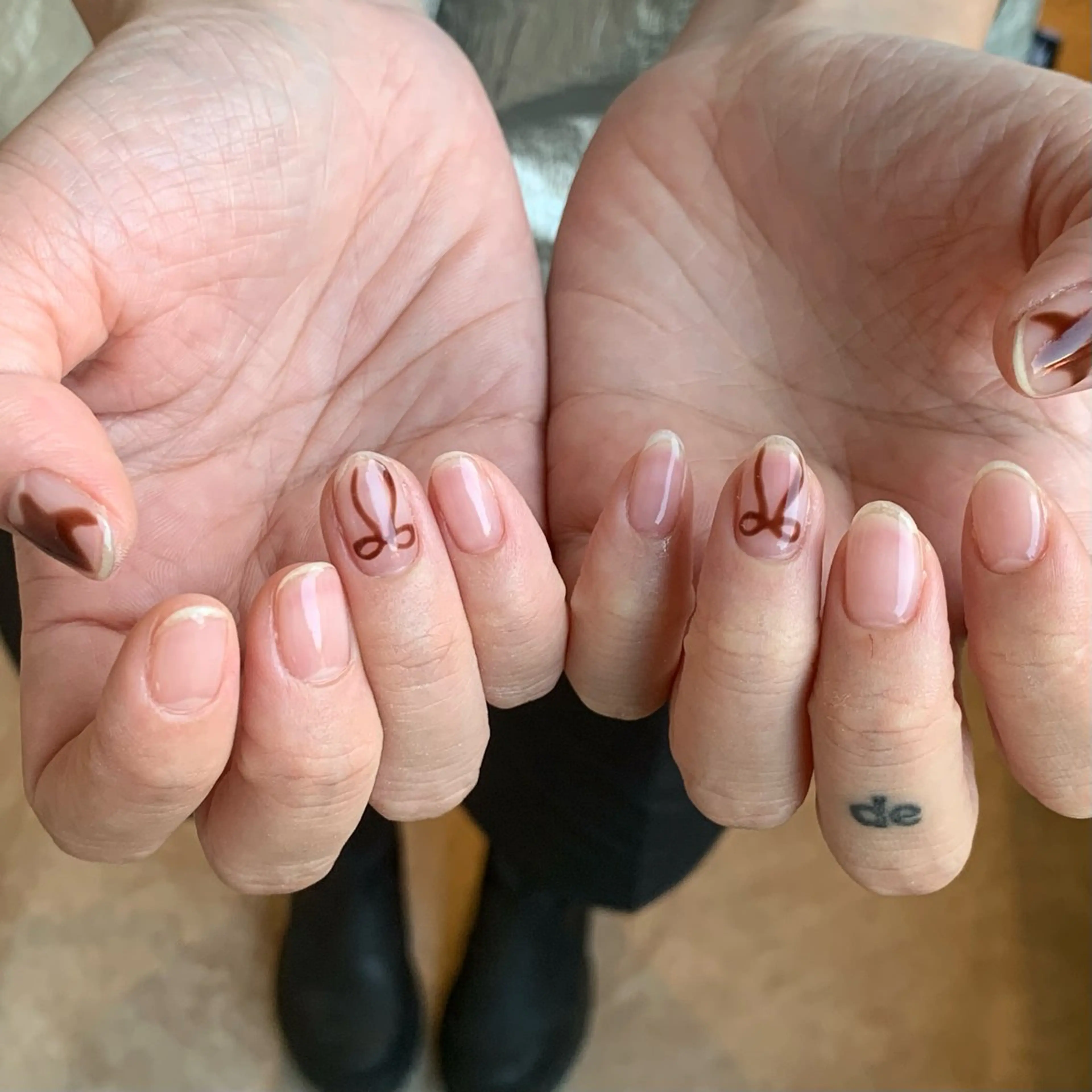 ネイル ブラウン クリアネイル リボン Fujimori .のネイルデザイン