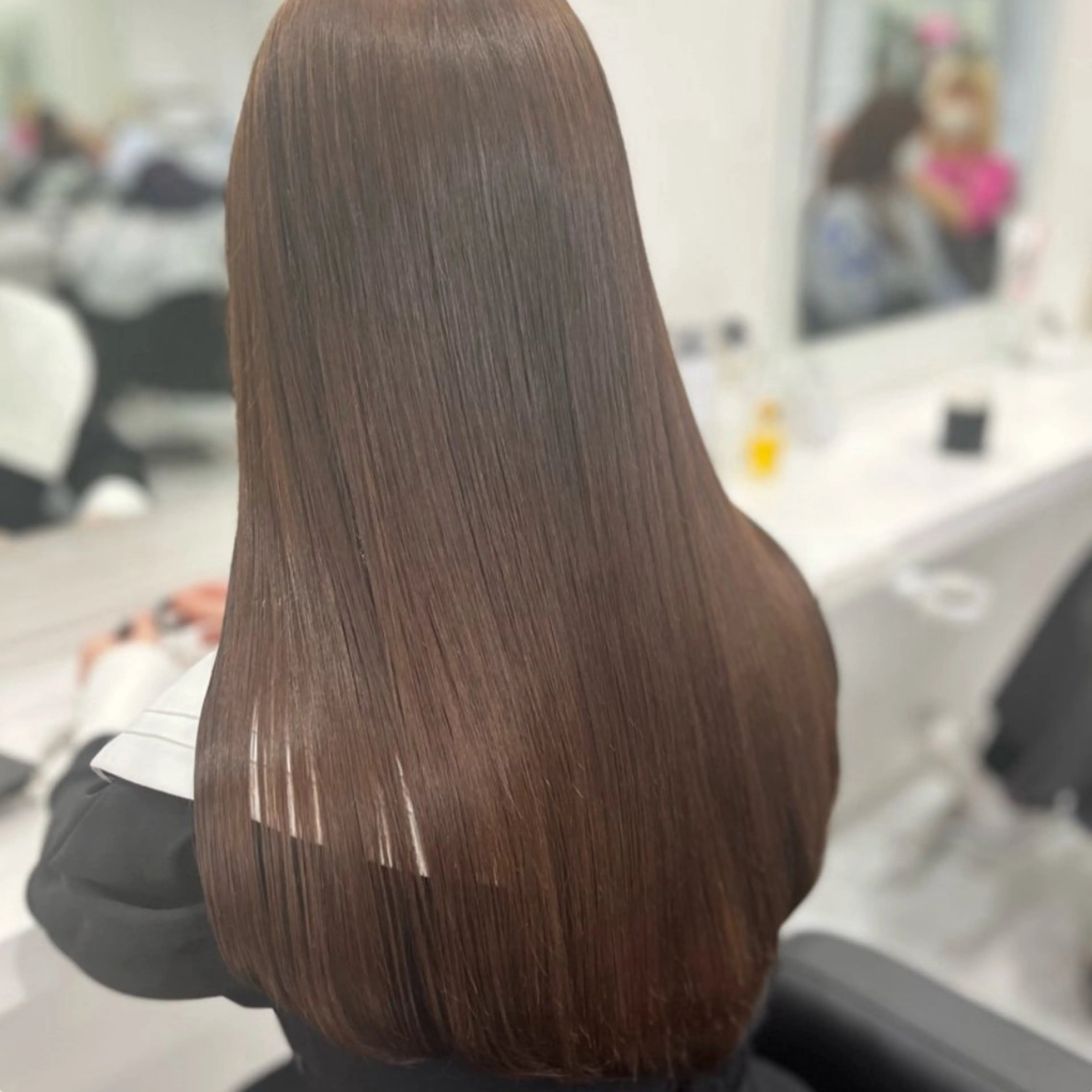 ロング カラー 🫧うる艶トレンド 🫧透明感カラーのヘアスタイル