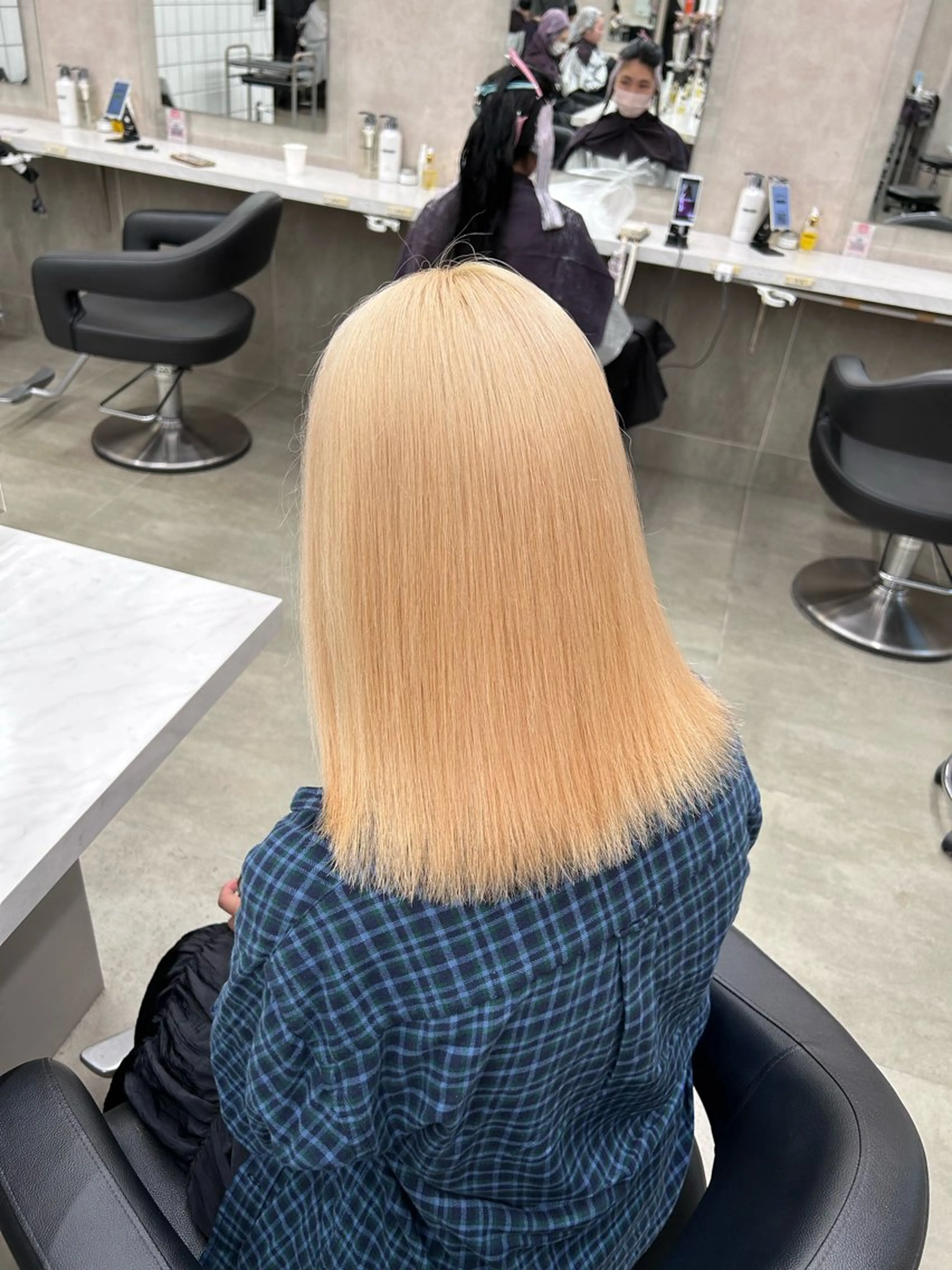 カラー ヘアカラー トリートメント 透明感ベージュ🤎 ナチュラルレイヤーのヘアスタイル