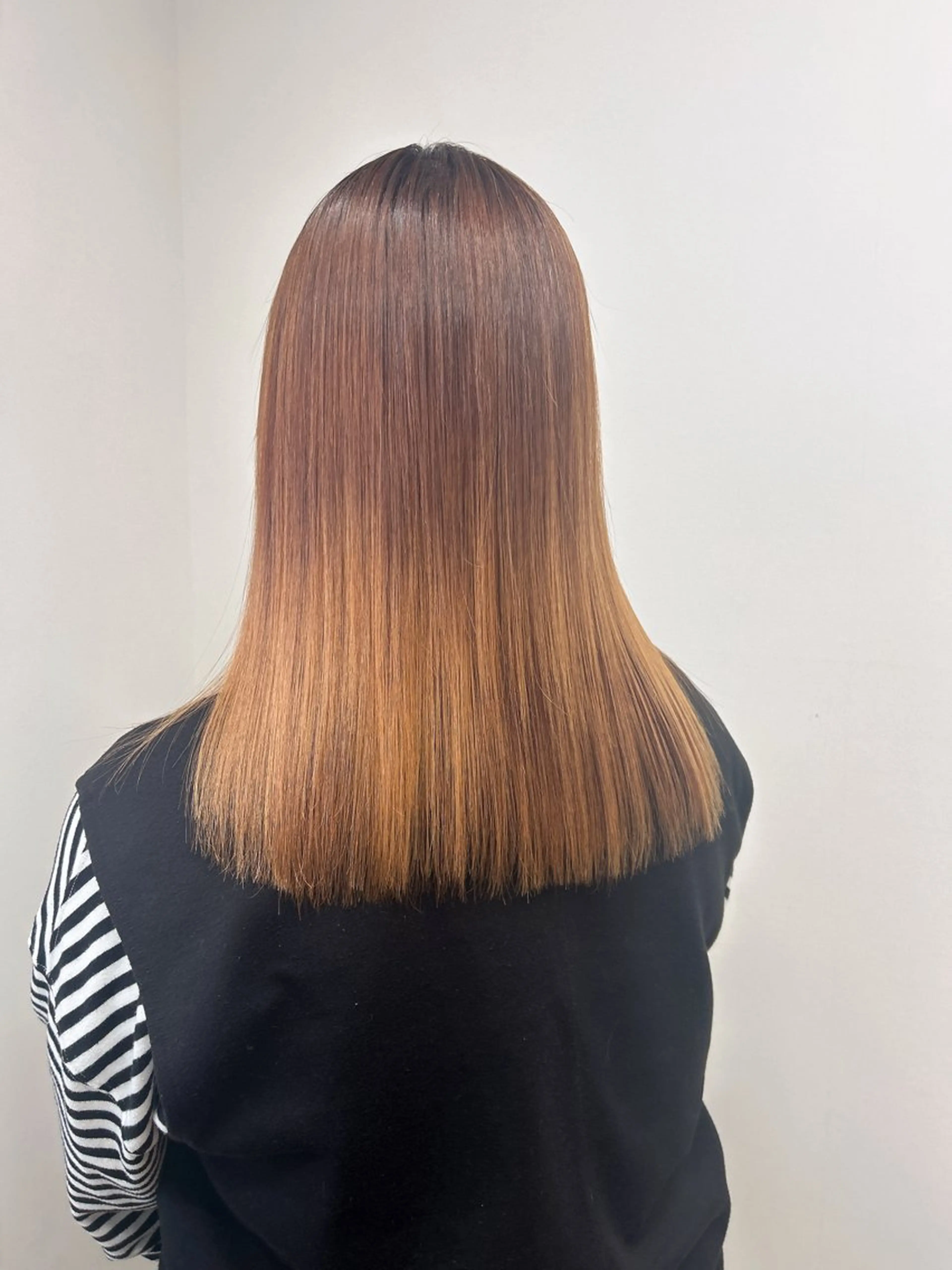 ミディアム カット 縮毛矯正 トリートメント 伶風/ボブ/ ハッシュカットのヘアスタイル