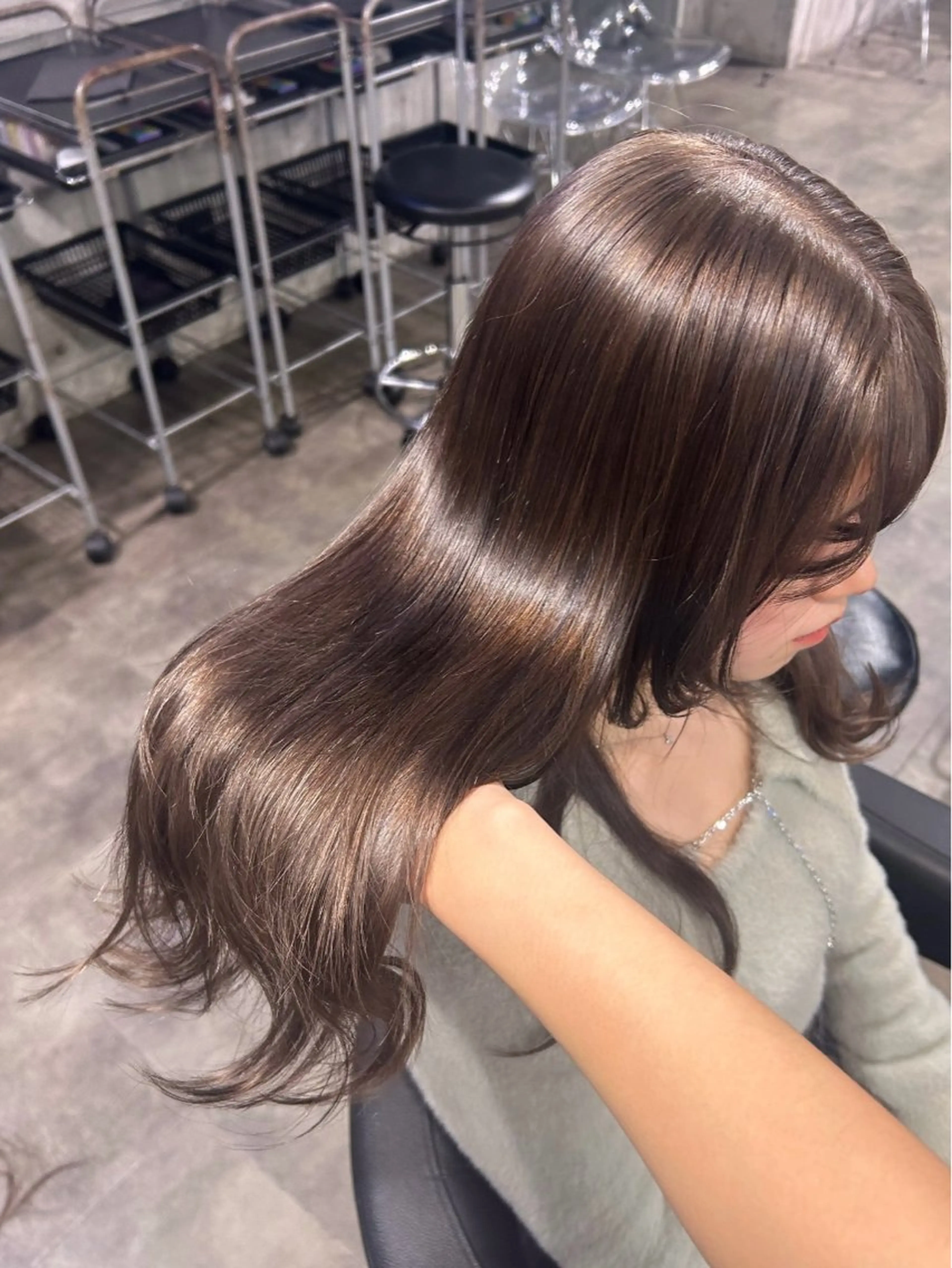 ロング カラー ブリーチ 透明感カラー トリートメント 横浜美容室/透明感 カラー/レイヤーのヘアスタイル
