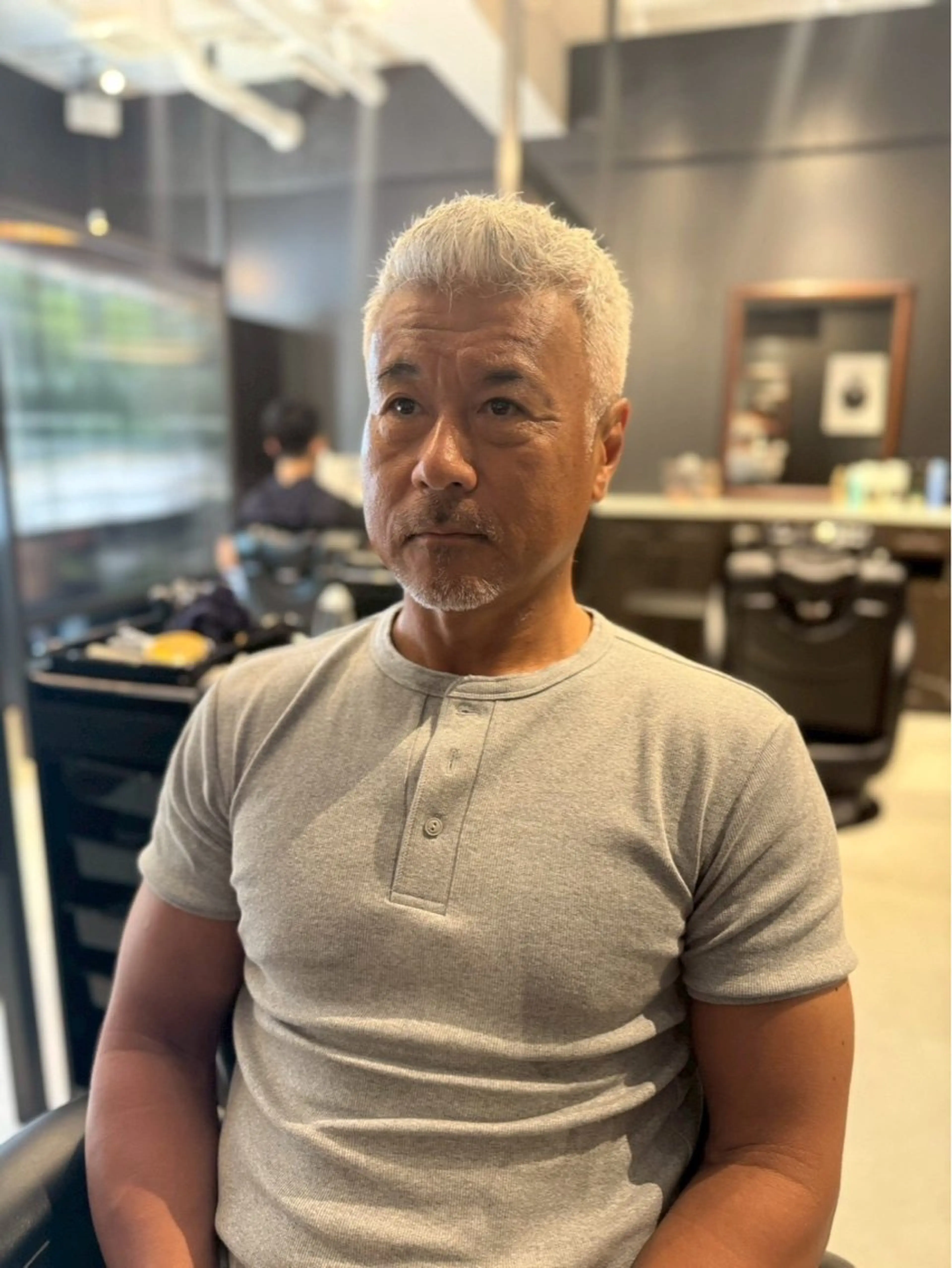 ショート メンズ 岡 魁のヘアスタイル