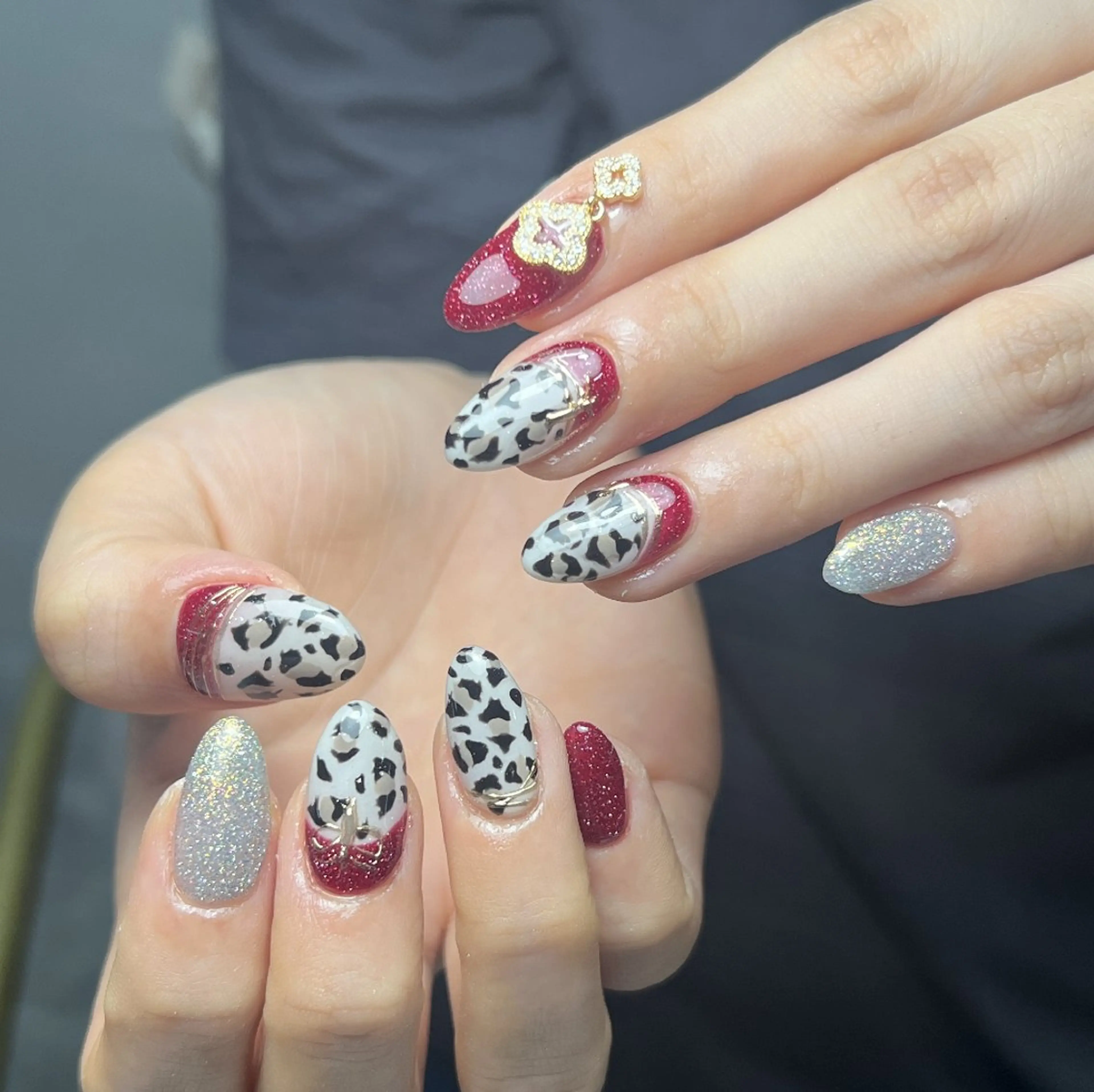 ネイル チークネイル 長さ出し フレンチネイル ジェルネイル キラキラネイル ハンドネイル UM Nail Salonのネイルデザイン