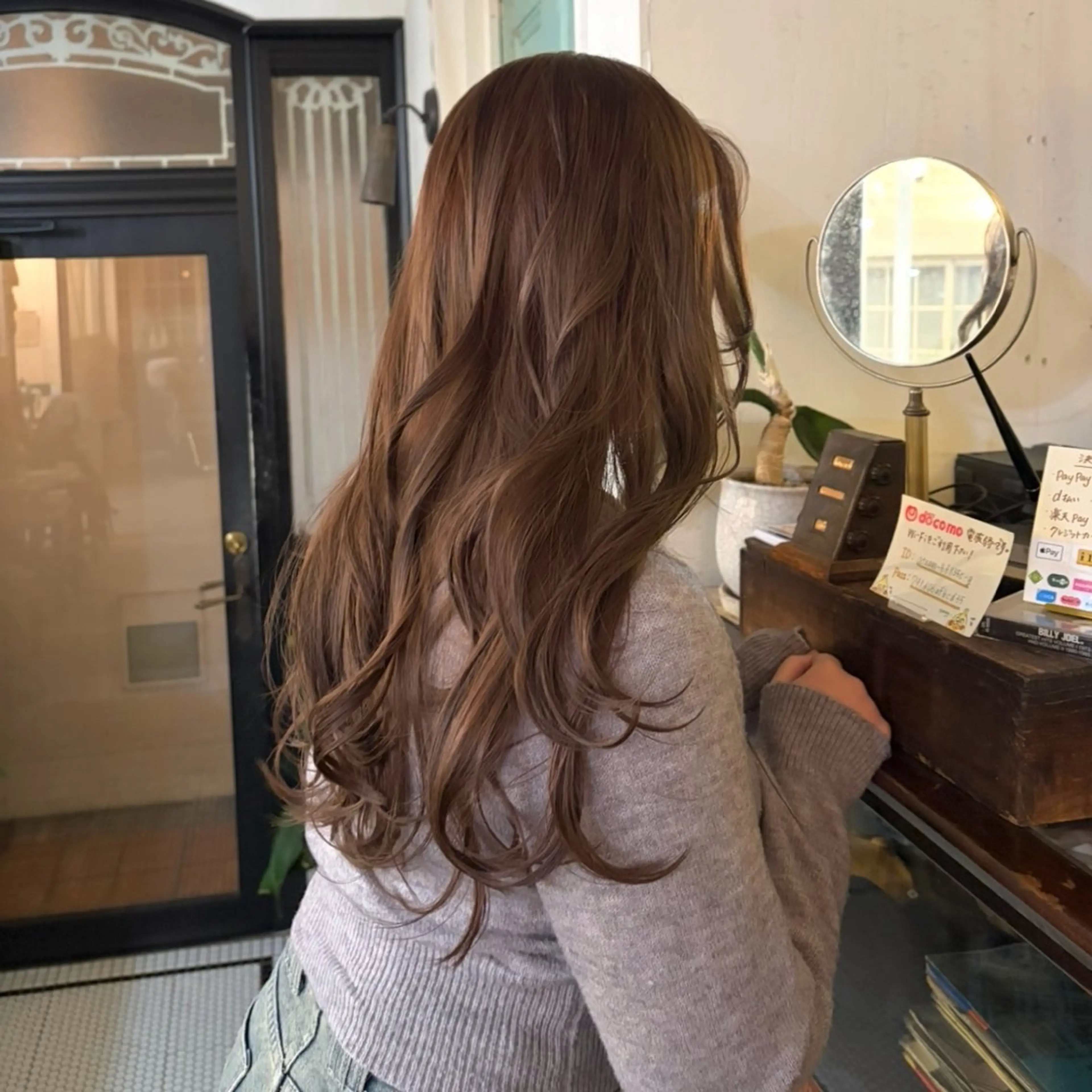 セミロング ヘアカラー ミユウ/ 暖色/ベージュのヘアスタイル