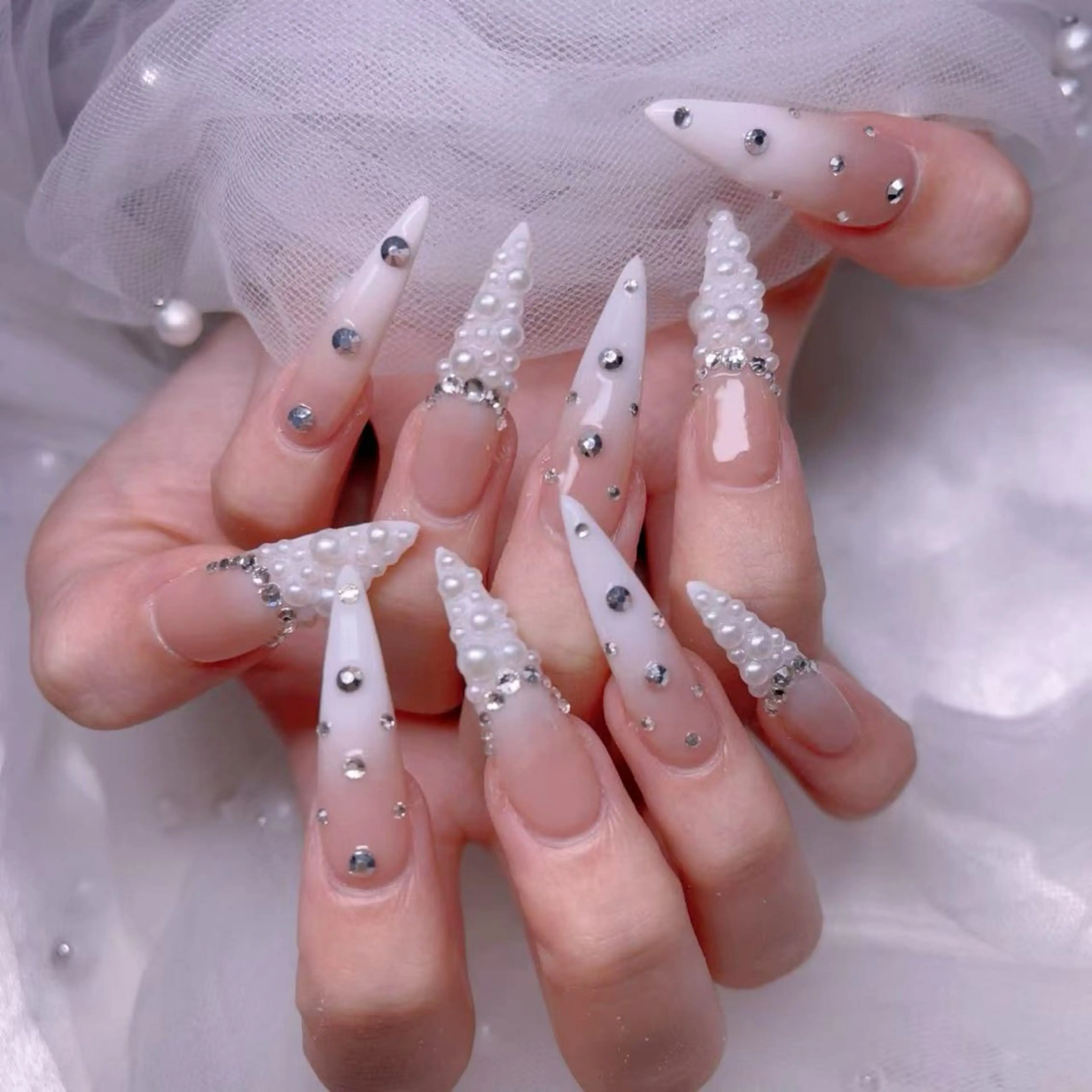 ネイル UMI ネイルサロン新宿🎀のネイルデザイン