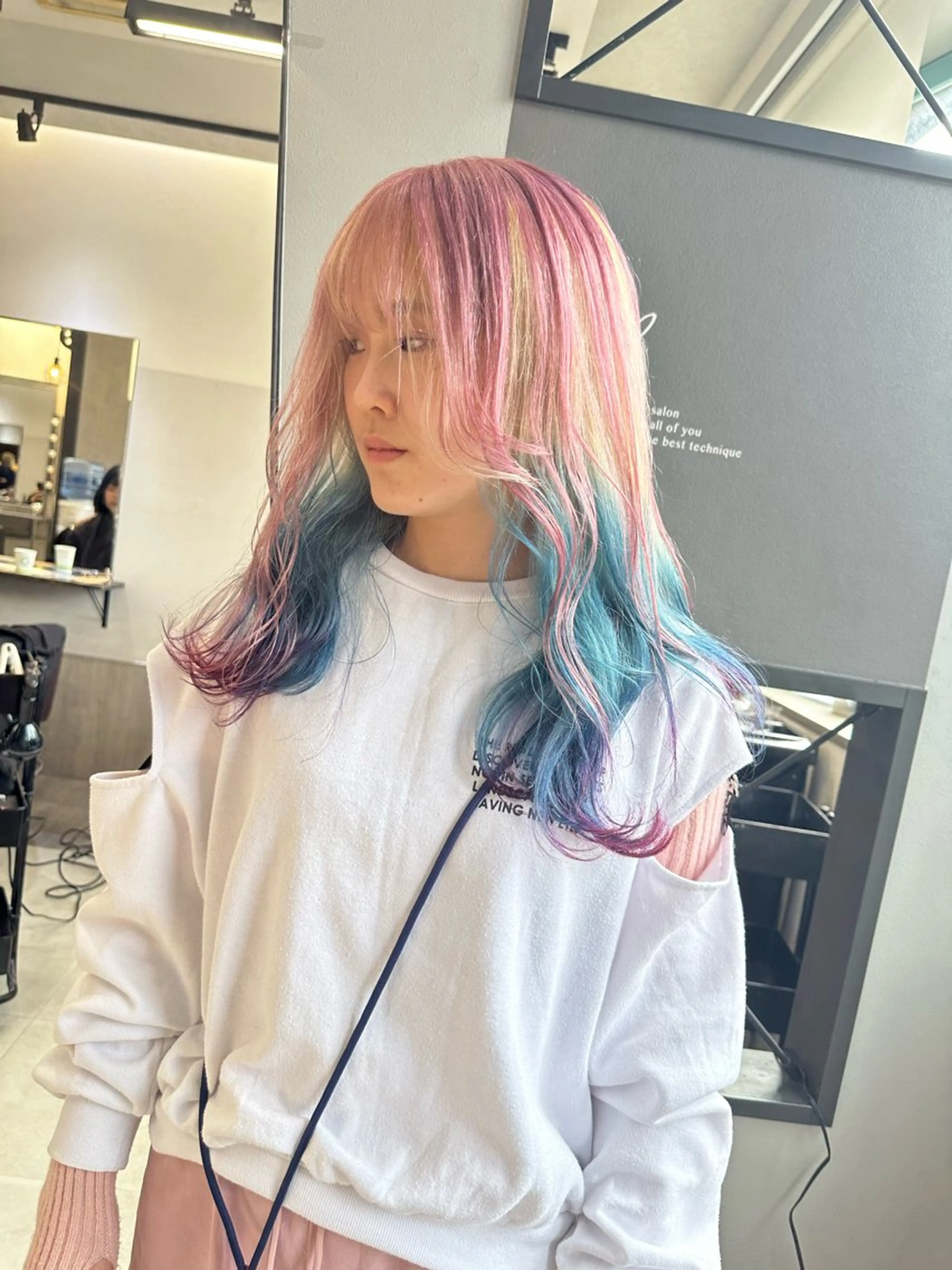 ロング カラー 天神大名/ブリーチ 鶴岡和幸/ハイトーンのヘアスタイル