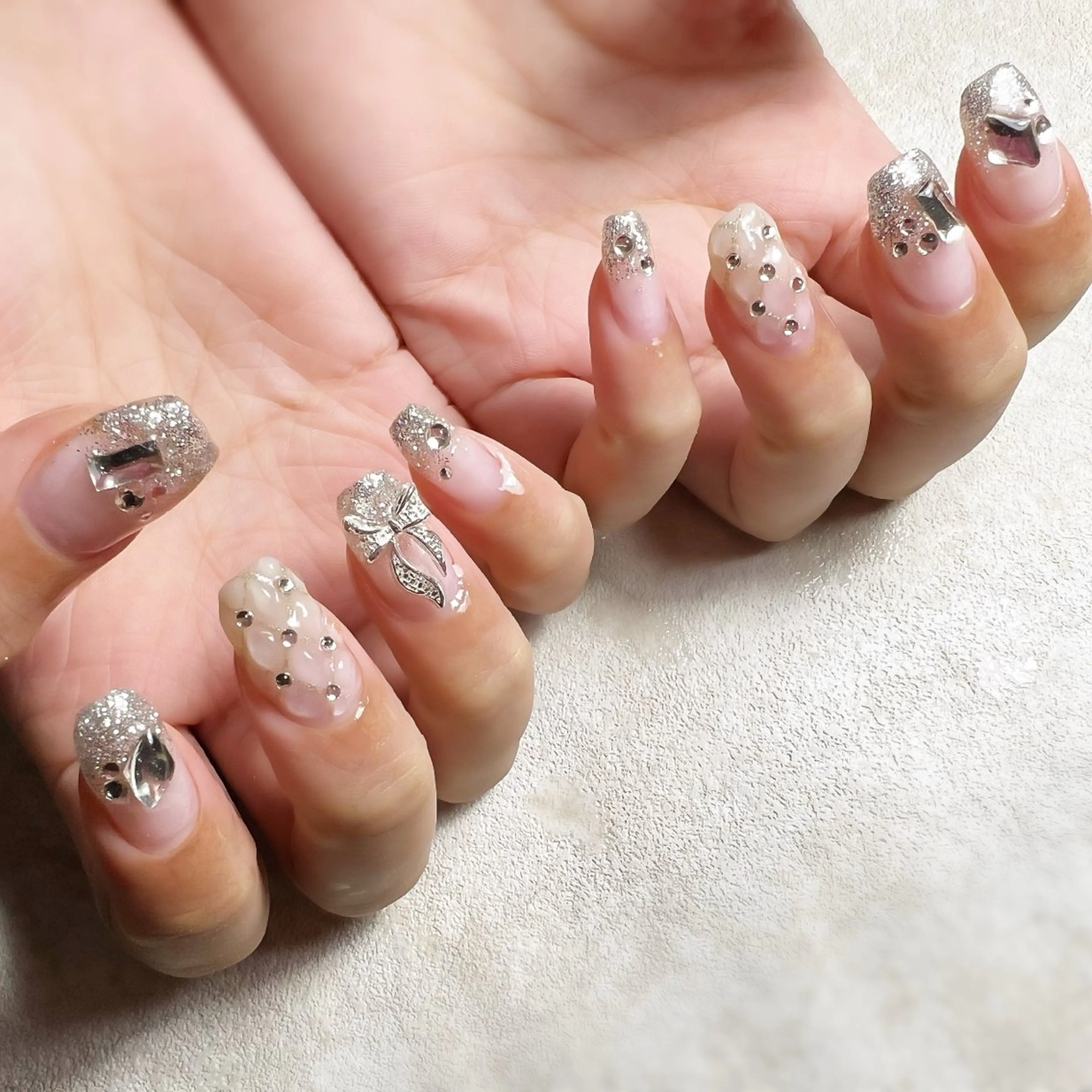 ネイル ハンドネイル フットネイル NAILsalon Laki(ラキ)のネイルデザイン